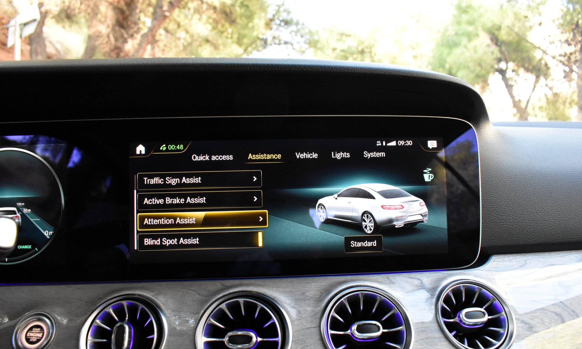 Mercedes-Benz E 200 2021 COUPE-4 MATIC (4X4)-PANORAMA — 24