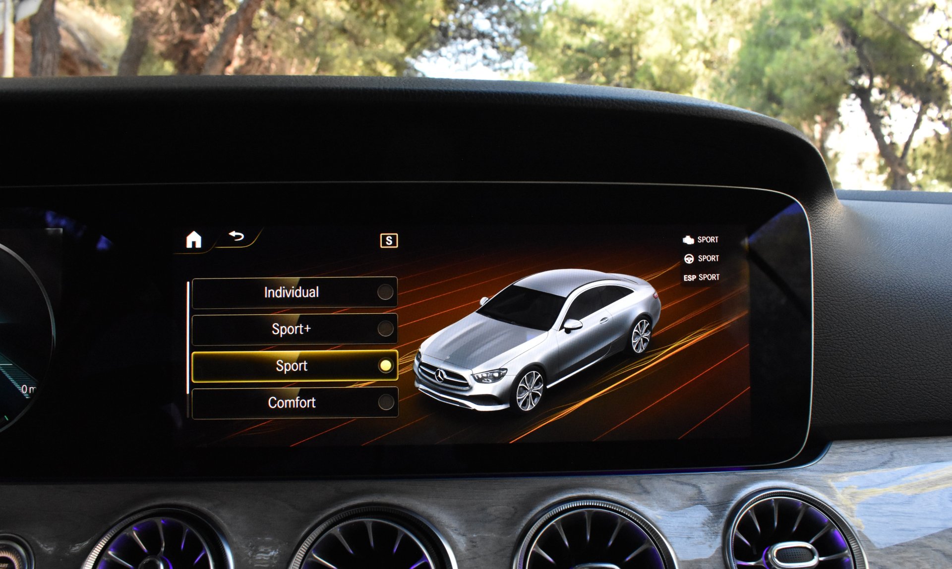 Mercedes-Benz E 200 2021 COUPE-4 MATIC (4X4)-PANORAMA — 30