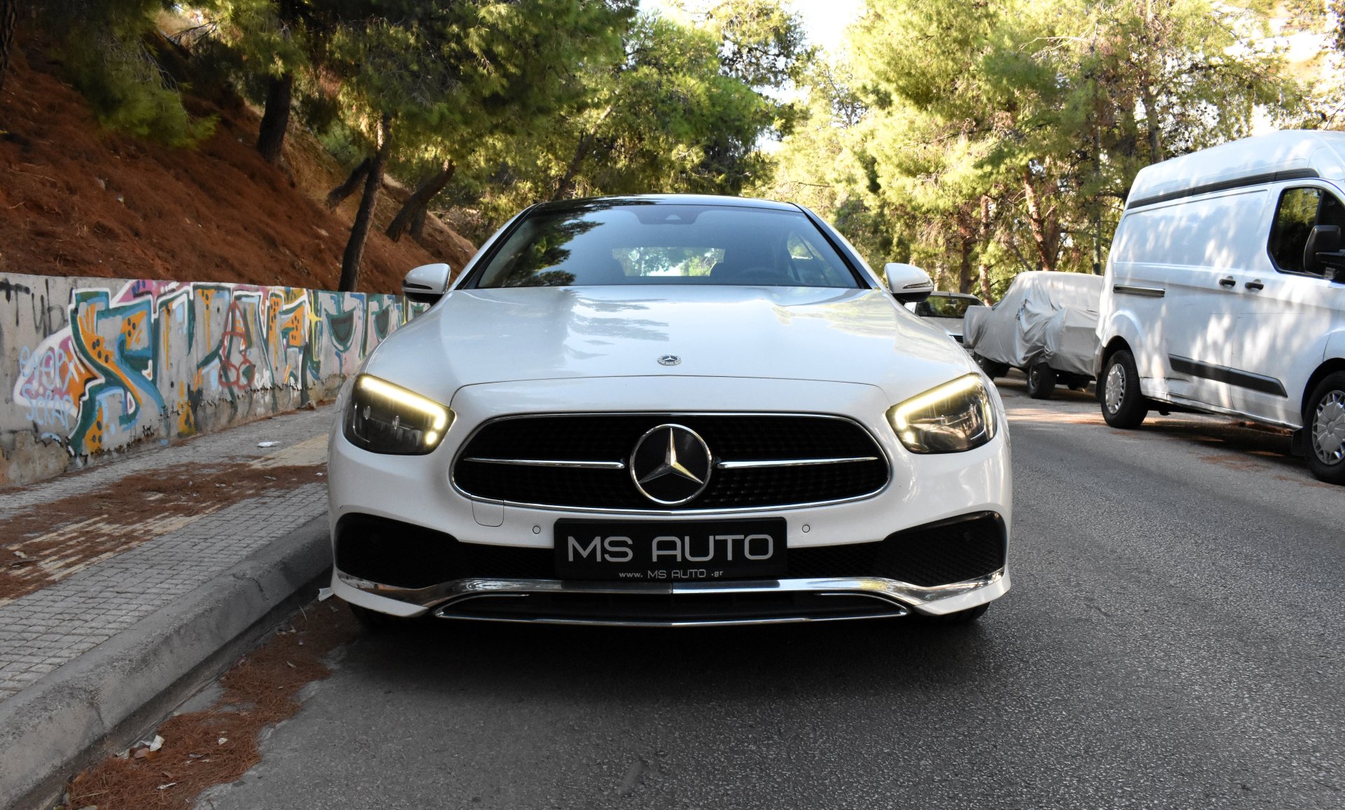 Mercedes-Benz E 200 2021 COUPE-4 MATIC (4X4)-PANORAMA — 10