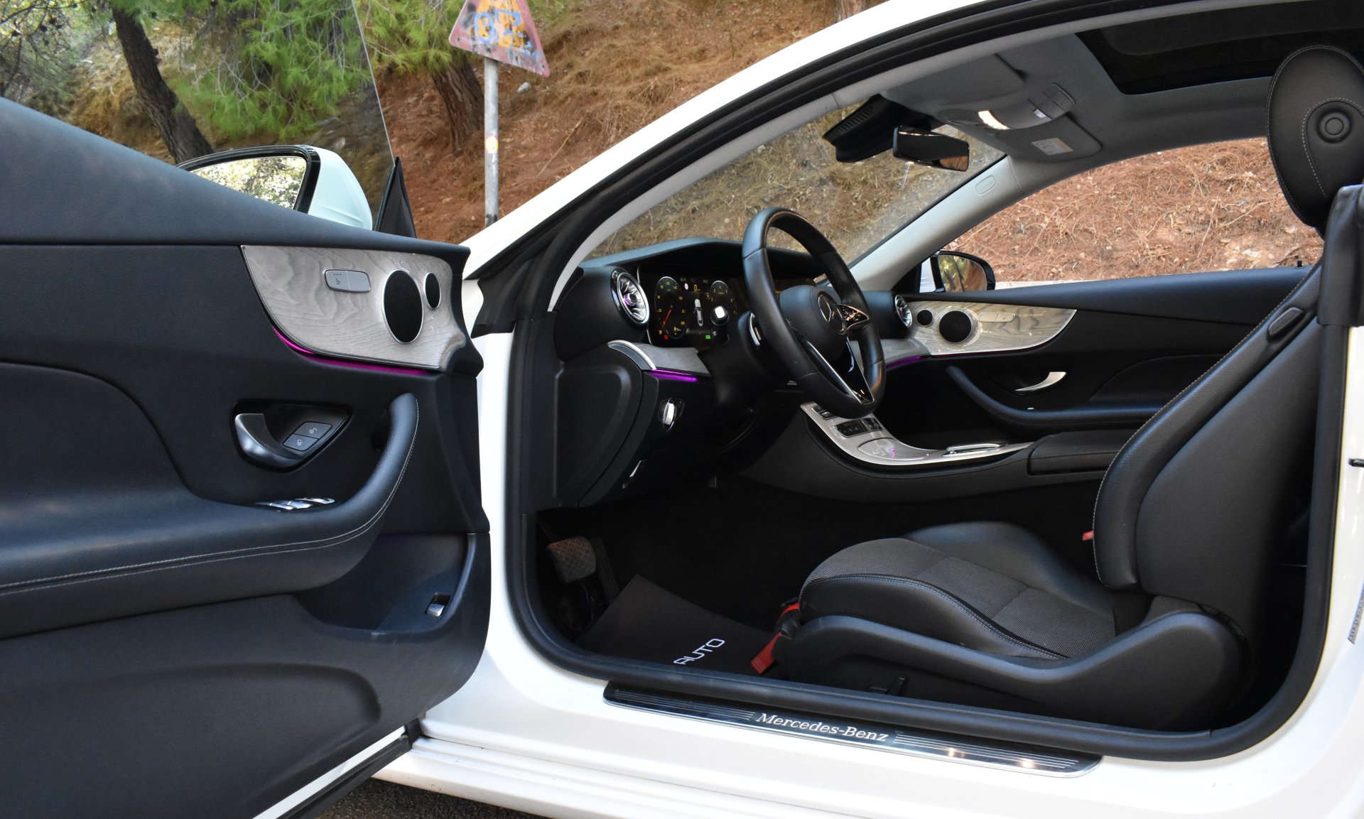 Mercedes-Benz E 200 2021 COUPE-4 MATIC (4X4)-PANORAMA — 11