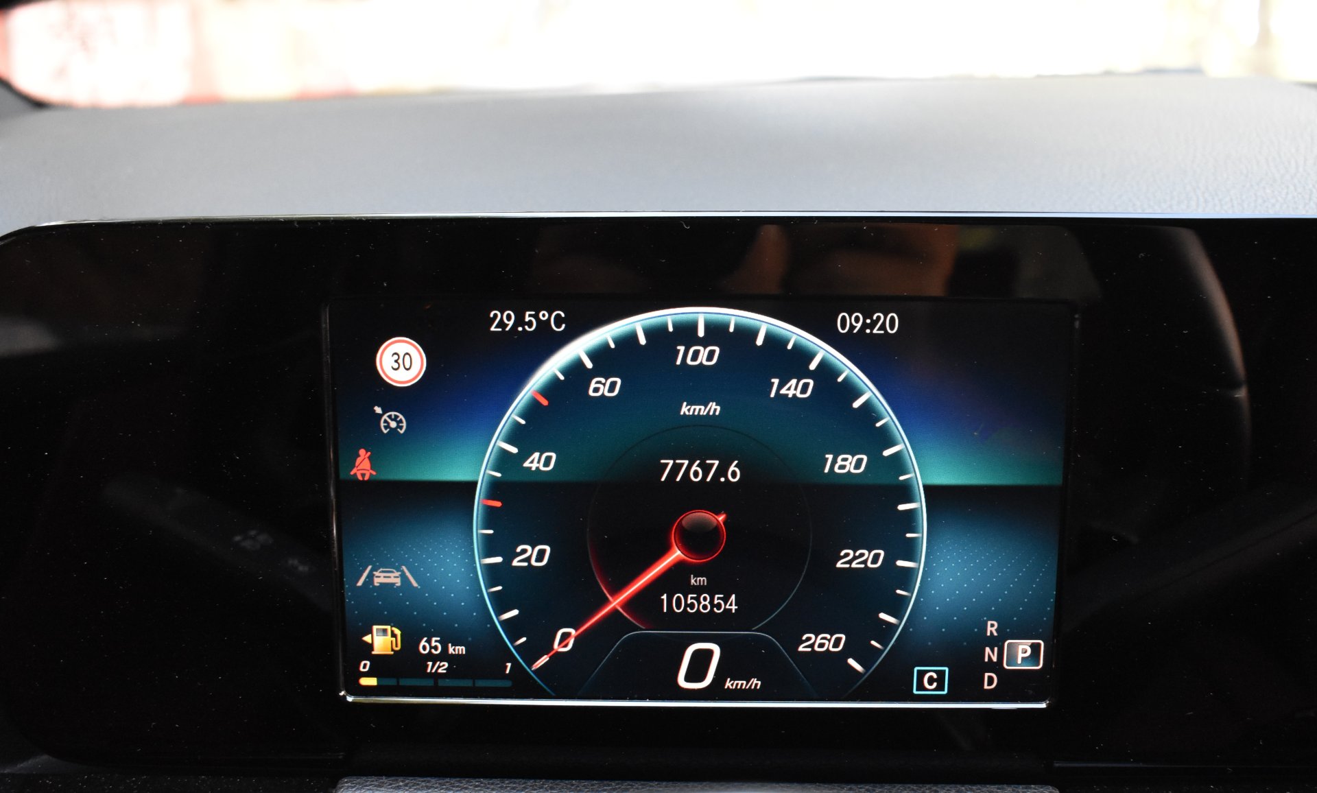 Mercedes-Benz B 180 2020 d-AUTO — 24