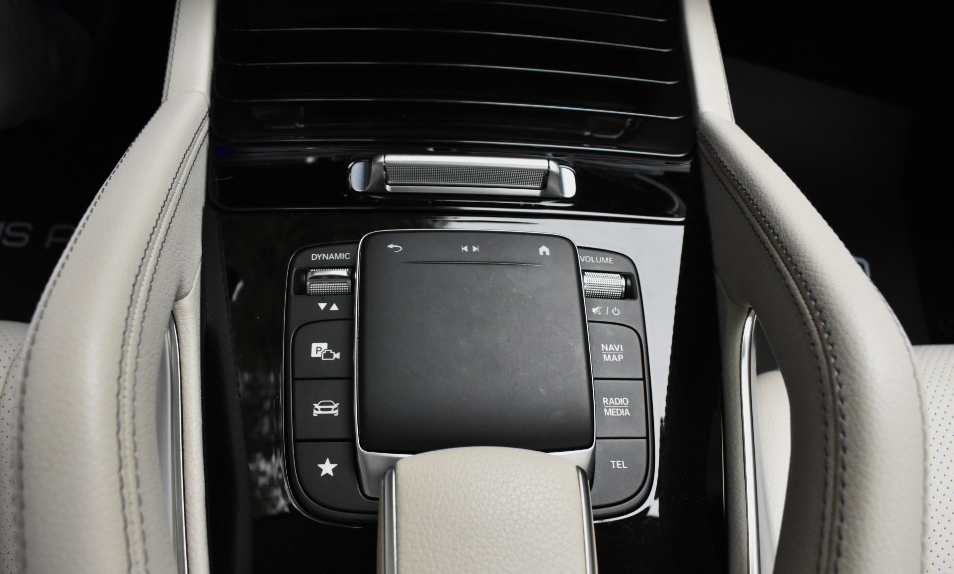 Mercedes-Benz GLE 350 2021 De-AMG PACKET-PANORAMA — 26