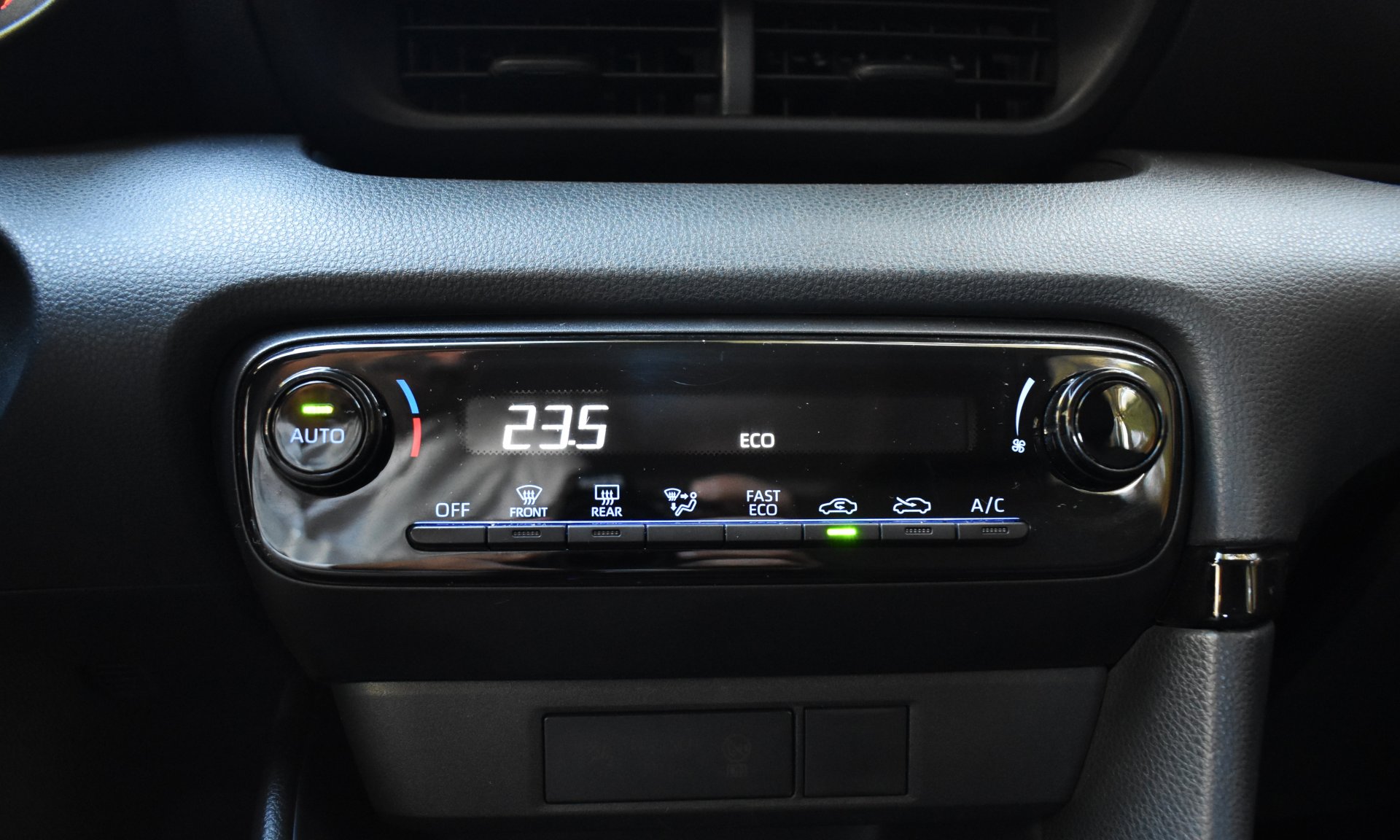 Toyota Yaris 2021 BUSINESS-1.5-HYBRID-HDF — 39