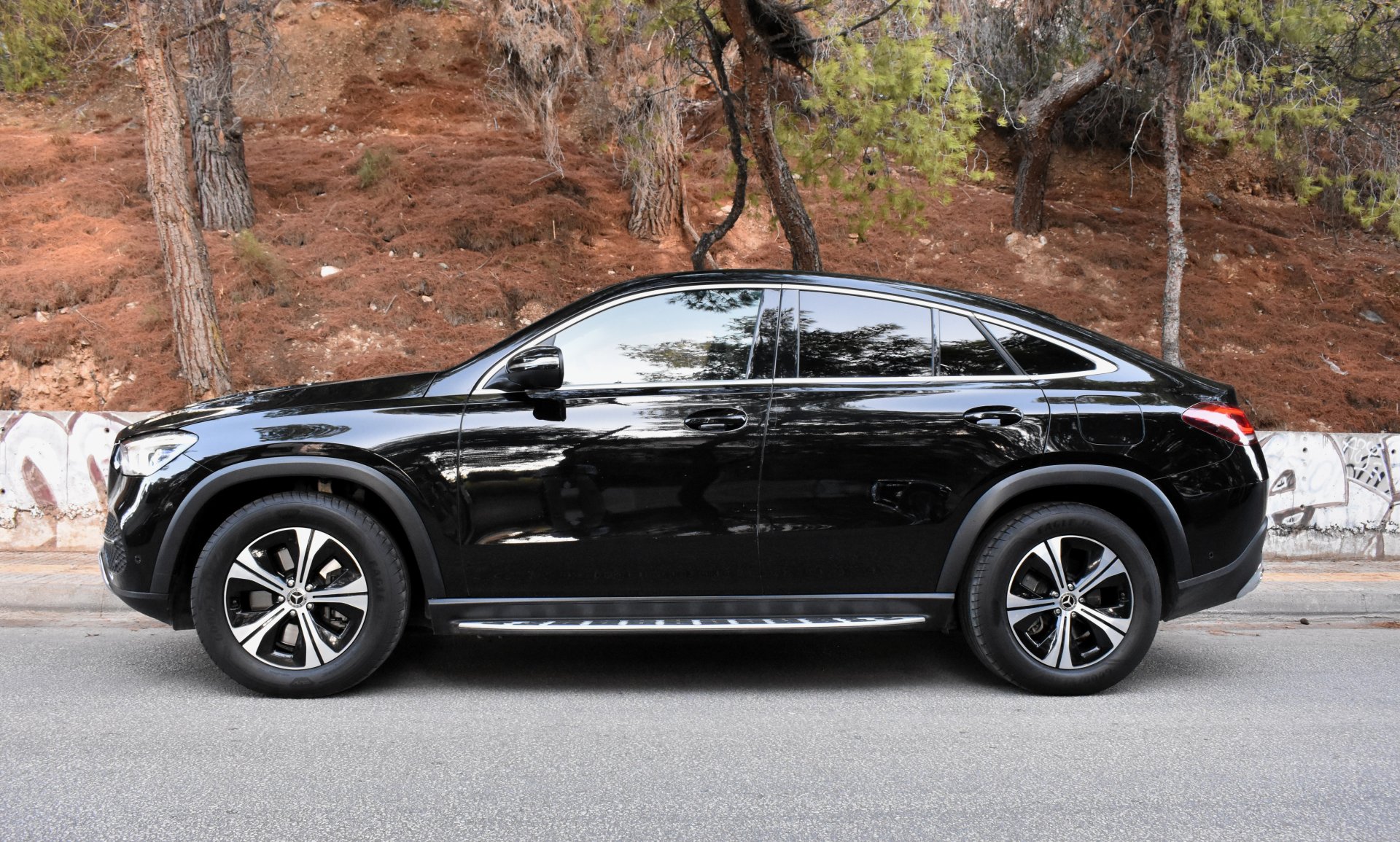 Mercedes-Benz GLE Coupe 2022 350 De-MULTIBEAM LIGHTS — 8