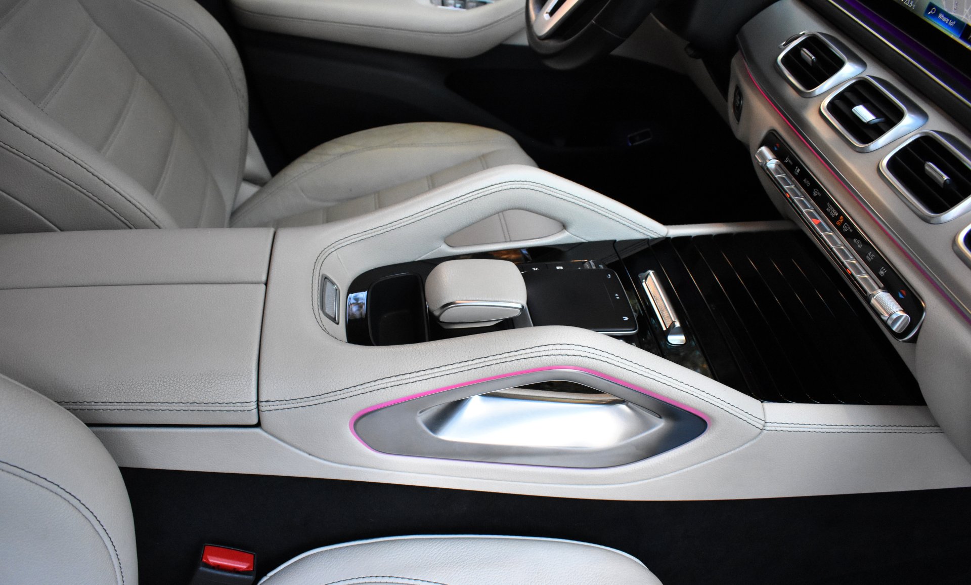 Mercedes-Benz GLE Coupe 2022 350 De-MULTIBEAM LIGHTS — 26