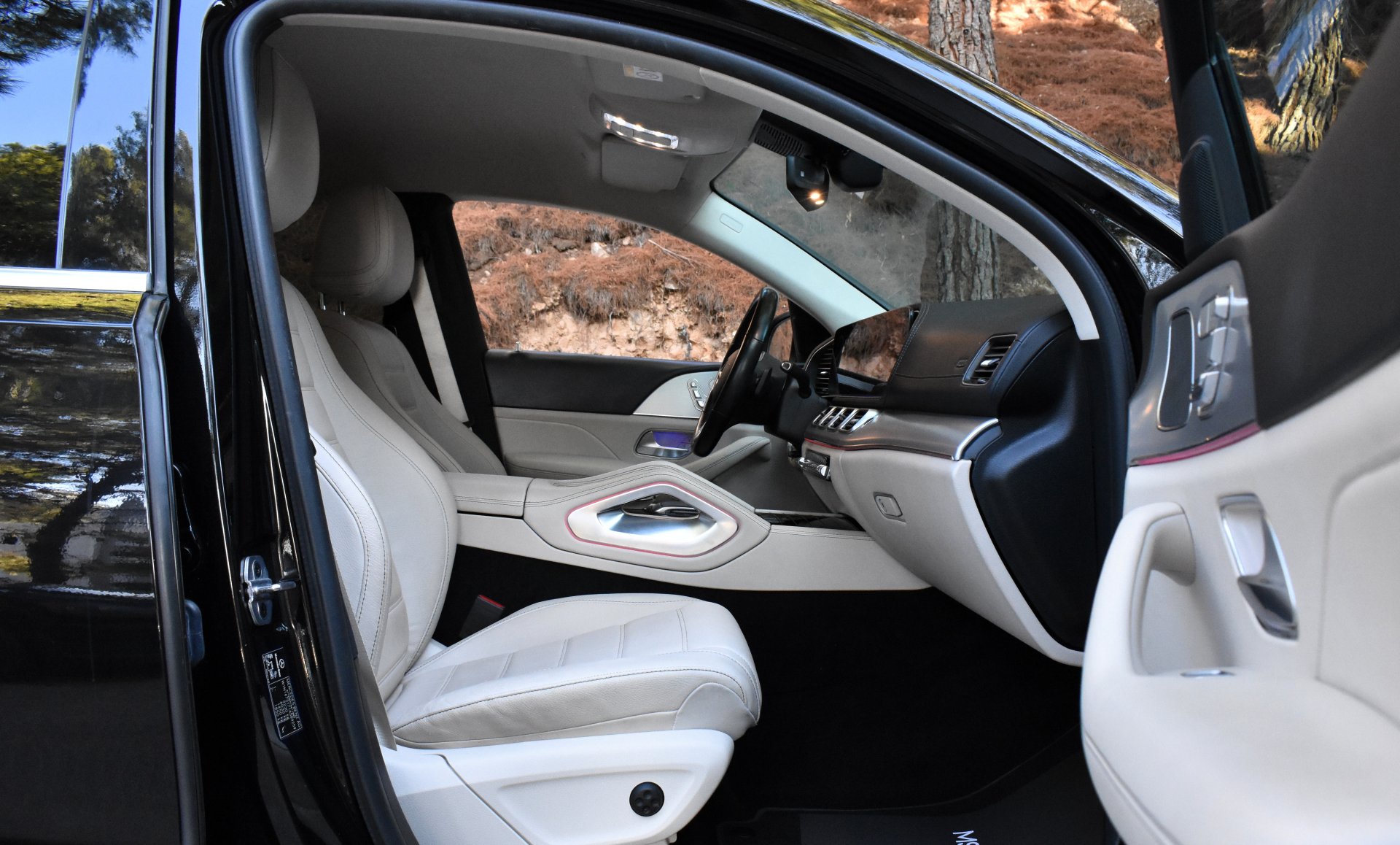 Mercedes-Benz GLE Coupe 2022 350 De-MULTIBEAM LIGHTS — 21