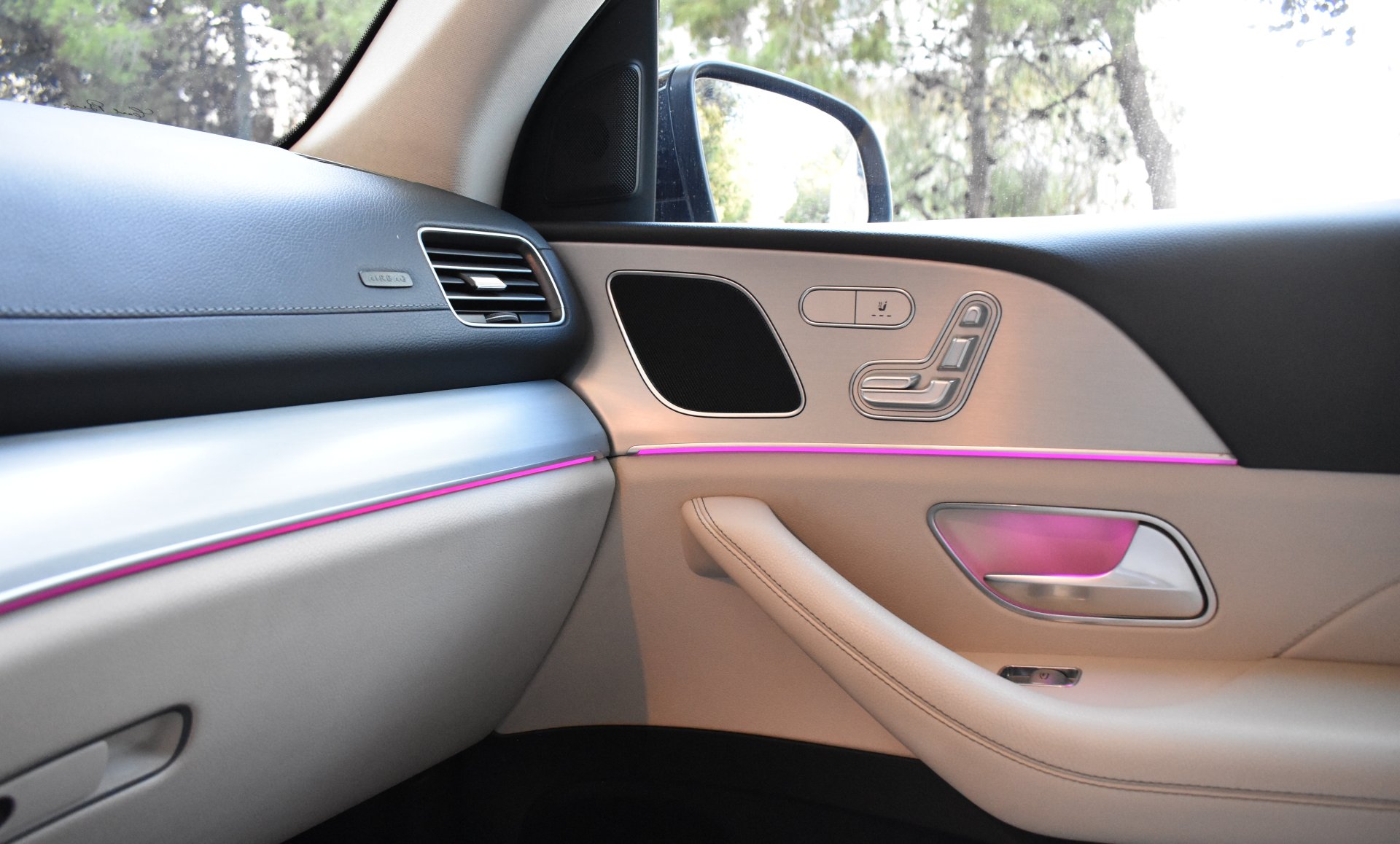 Mercedes-Benz GLE Coupe 2022 350 De-MULTIBEAM LIGHTS — 34