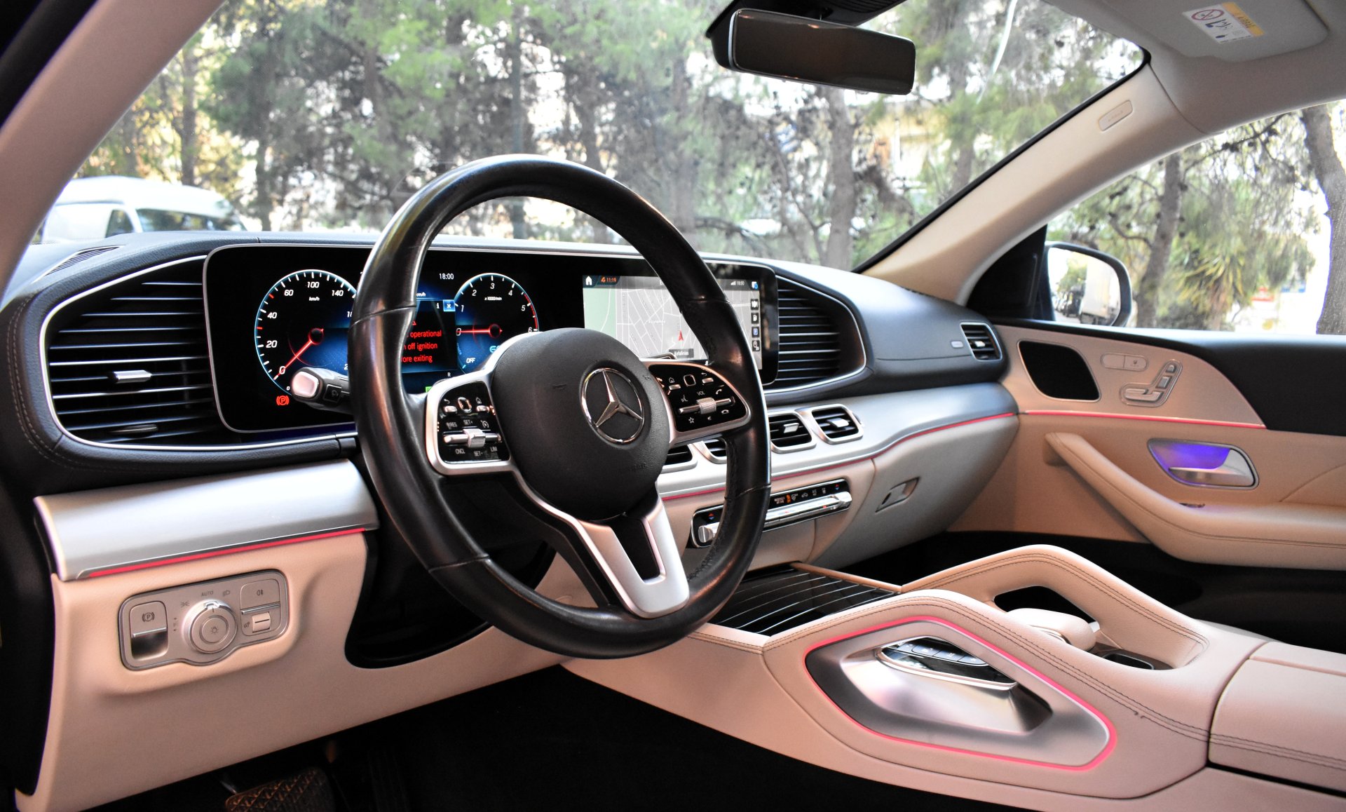 Mercedes-Benz GLE Coupe 2022 350 De-MULTIBEAM LIGHTS — 24