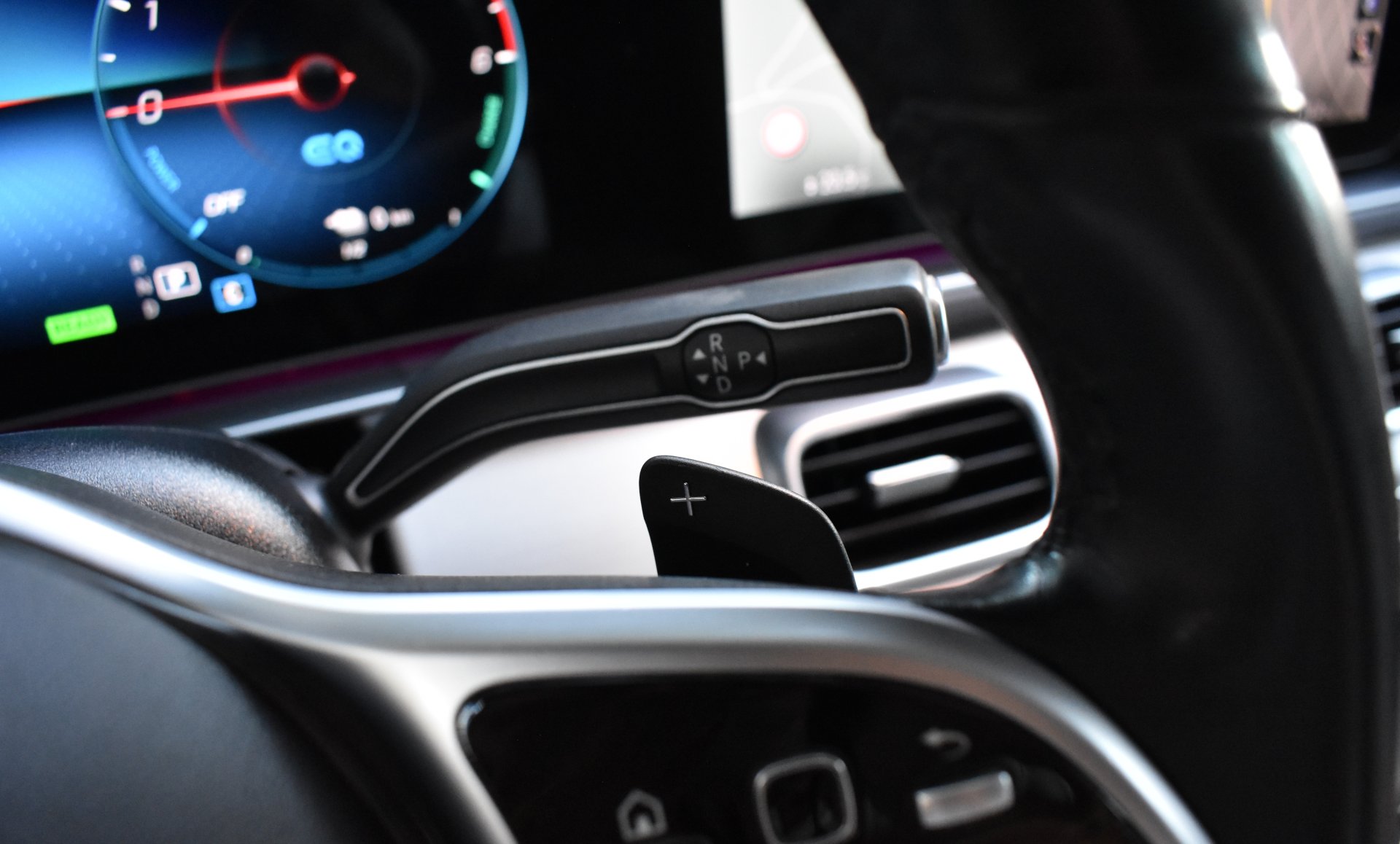 Mercedes-Benz GLE Coupe 2022 350 De-MULTIBEAM LIGHTS — 32