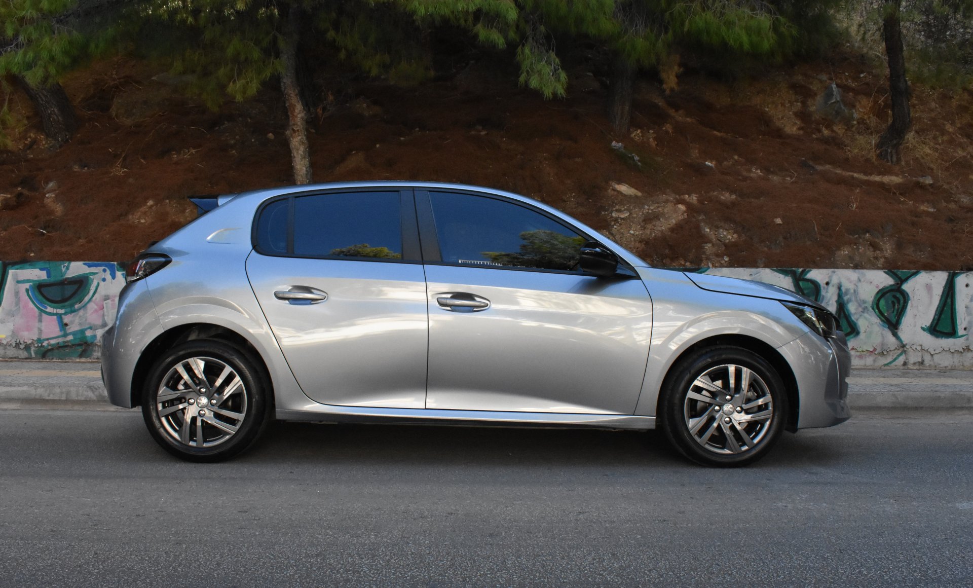 Peugeot 208 2022 ACTIVE PLUS-1.2 PURETECH 100-EAT8 — 9