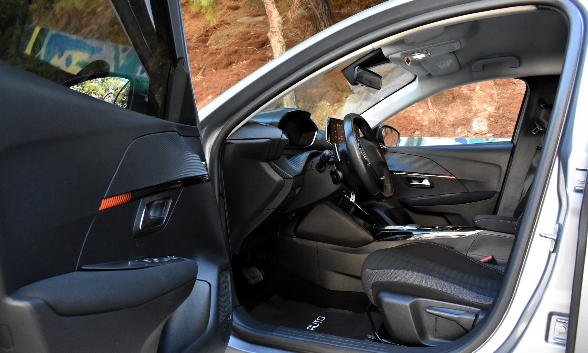 Peugeot 208 2022 ACTIVE PLUS-1.2 PURETECH 100-EAT8 — 13