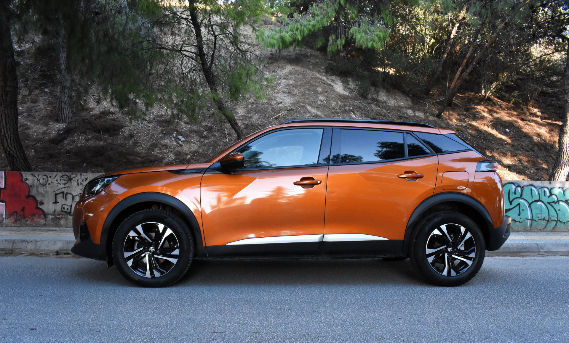 Peugeot 2008 2021 ALLURE PLUS-1.2 PURE TECH-130 S&S-EAT8 — 8
