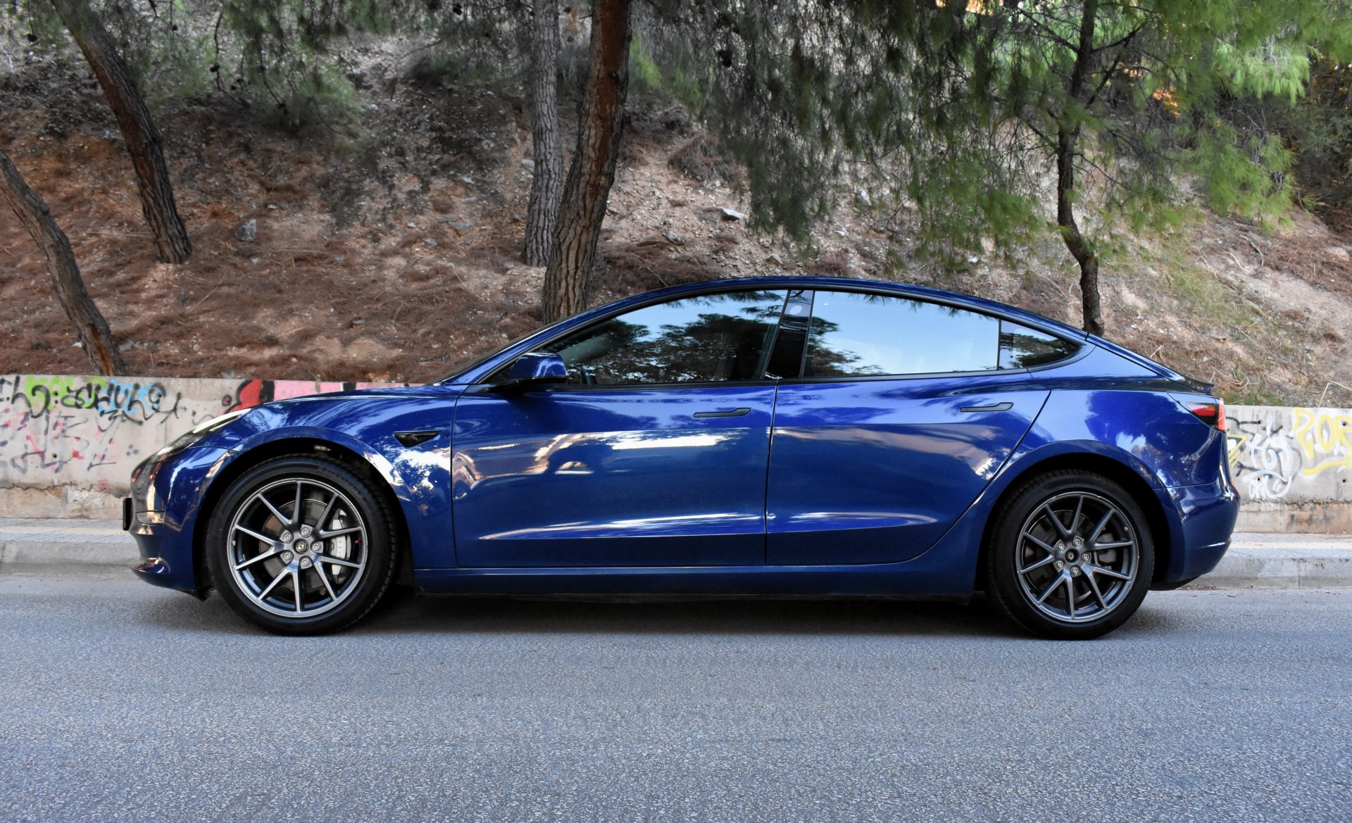 Tesla Model 3 2023 DUAL MOTOR-LONG RANGE- — 9