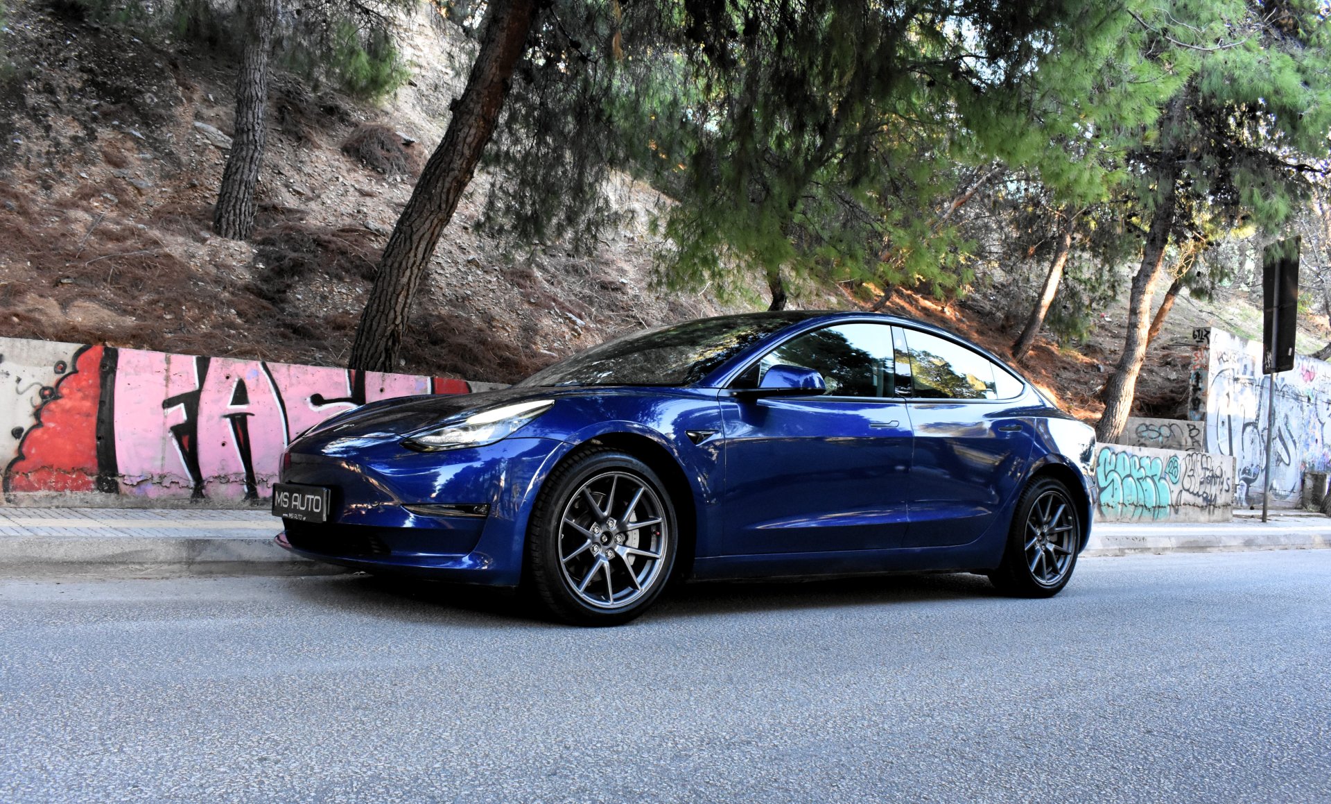 Tesla Model 3 2023 DUAL MOTOR-LONG RANGE-
