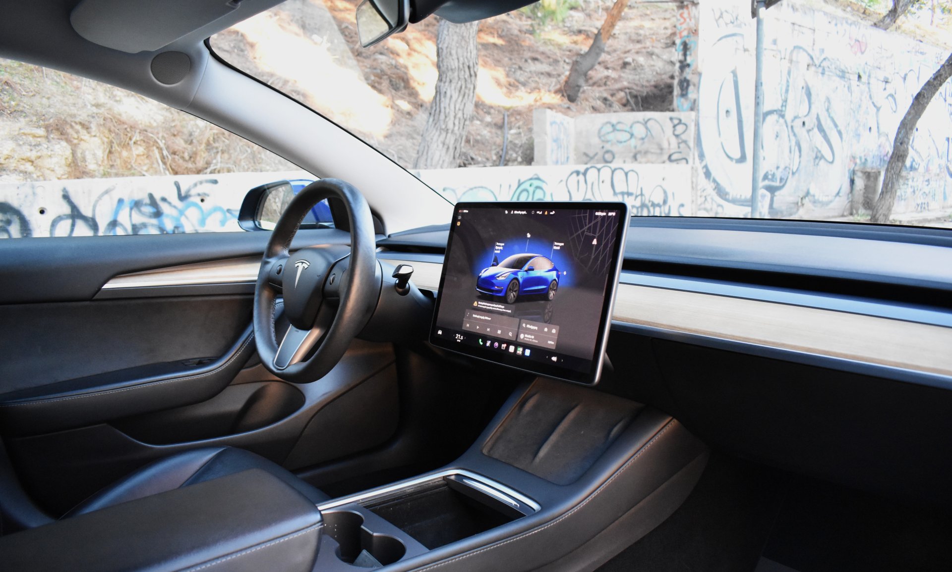 Tesla Model 3 2023 DUAL MOTOR-LONG RANGE- — 18