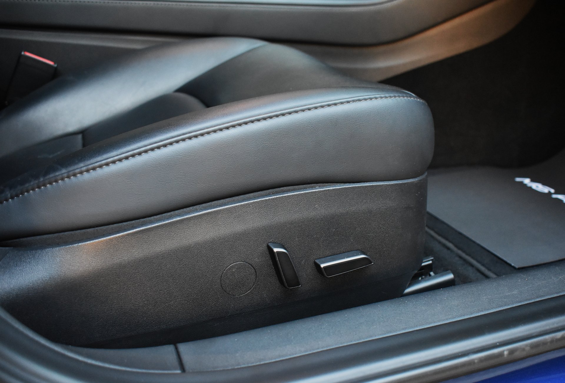 Tesla Model 3 2023 DUAL MOTOR-LONG RANGE- — 28