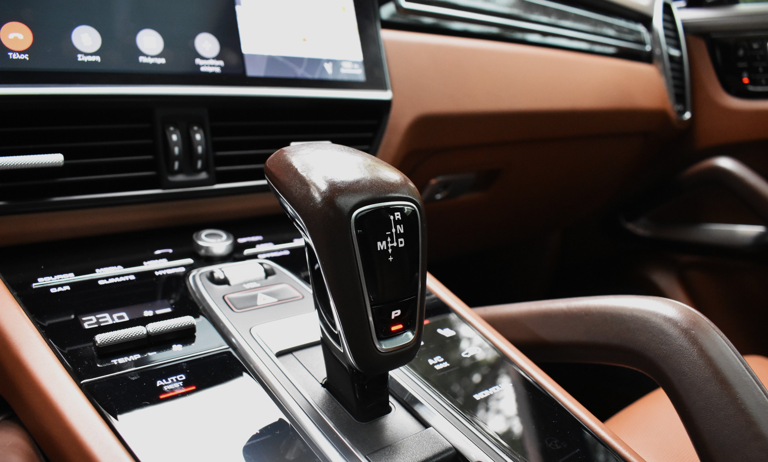 Porsche Cayenne 2020 TURBO S-E HYBRID-CHRONO PACKET-PANORAMA-BURMESTER SOUND — 32
