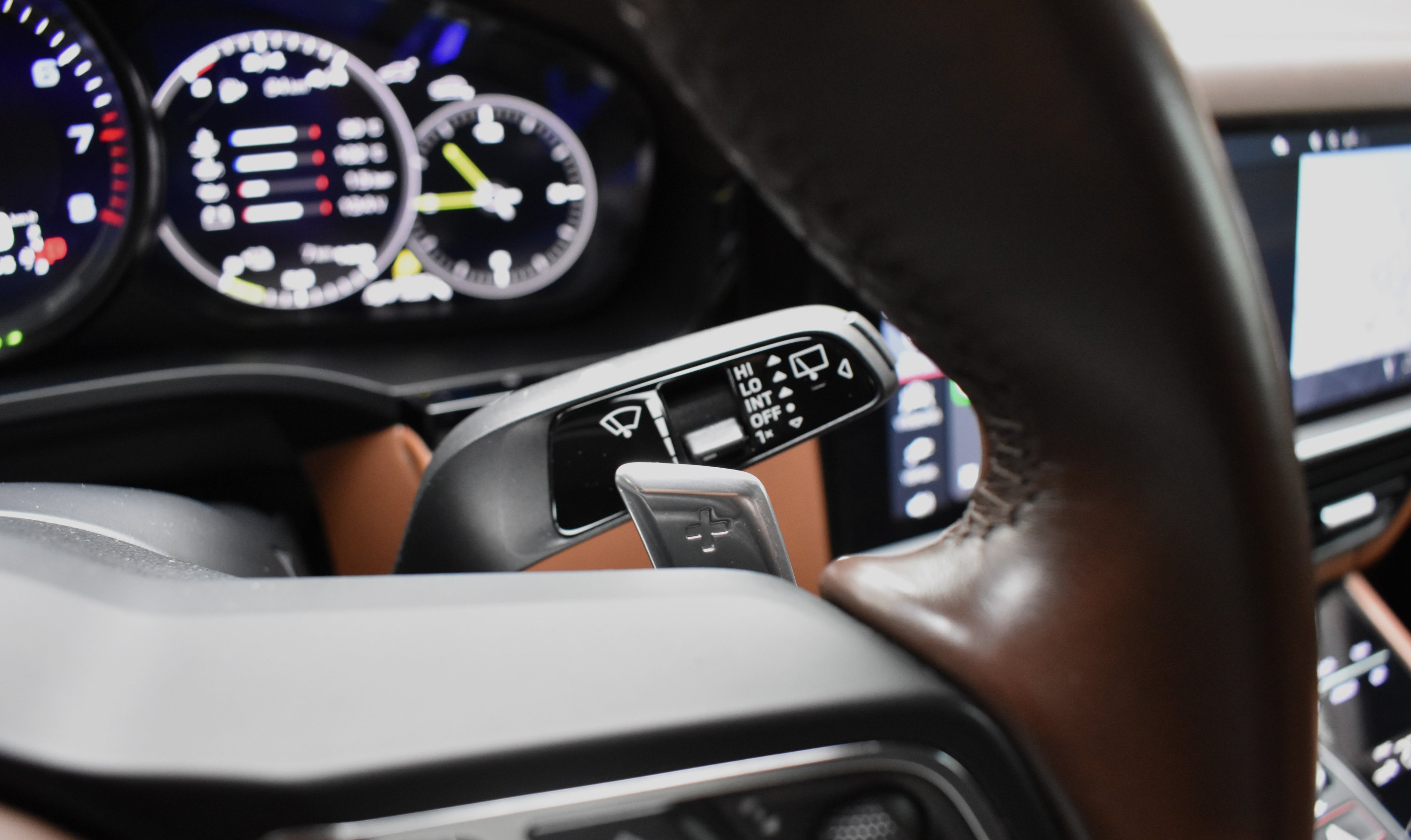 Porsche Cayenne 2020 TURBO S-E HYBRID-CHRONO PACKET-PANORAMA-BURMESTER SOUND — 36