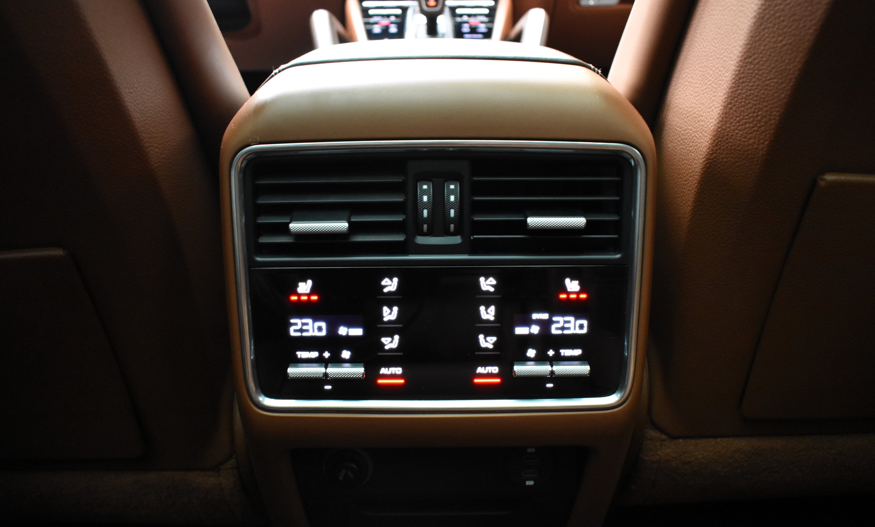 Porsche Cayenne 2020 TURBO S-E HYBRID-CHRONO PACKET-PANORAMA-BURMESTER SOUND — 26