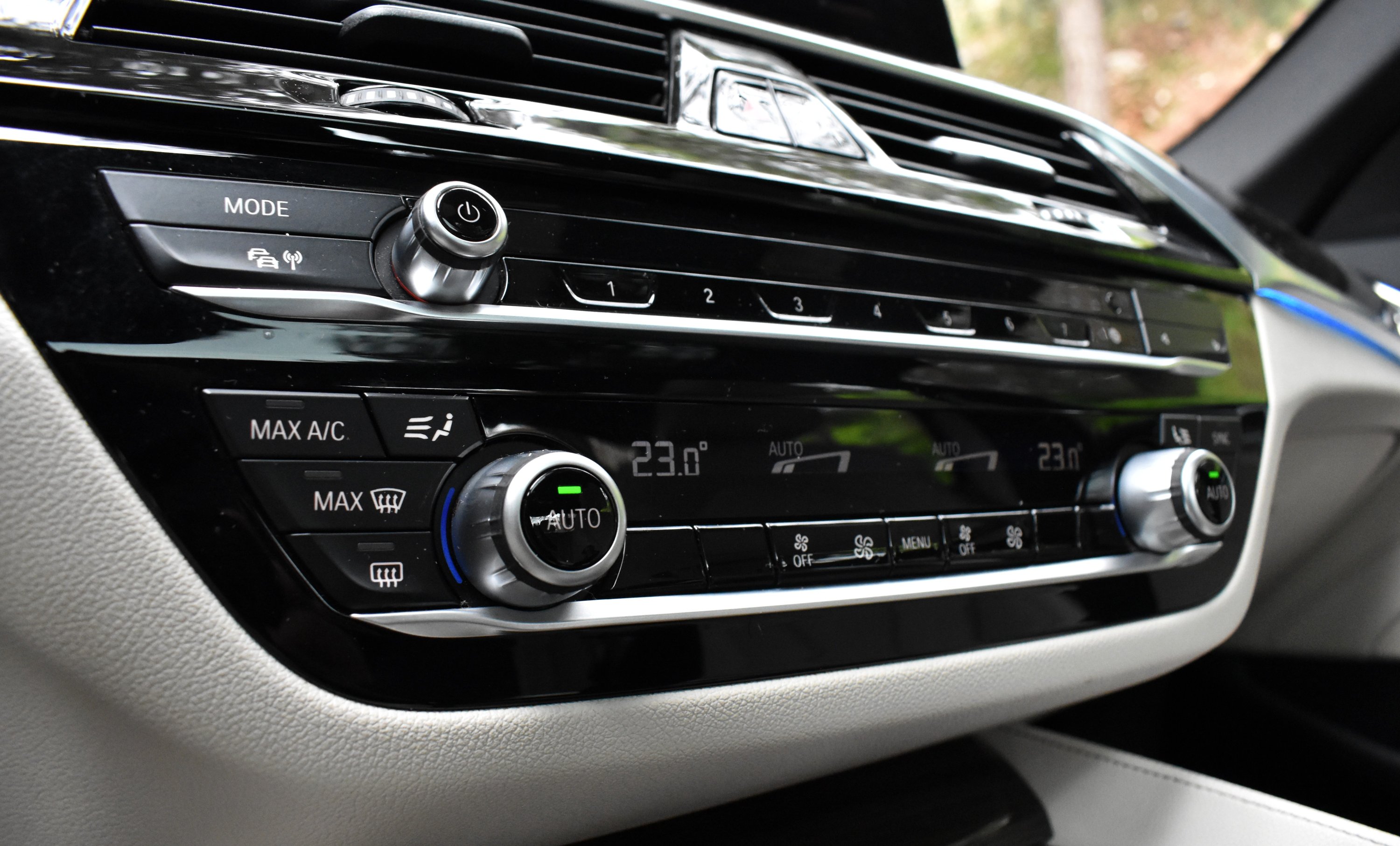 Bmw 530 2021 e-M PACKET-OΡΟΦΗ-CARBON SCHWARTZ-PLUG IN HYBRID — 35