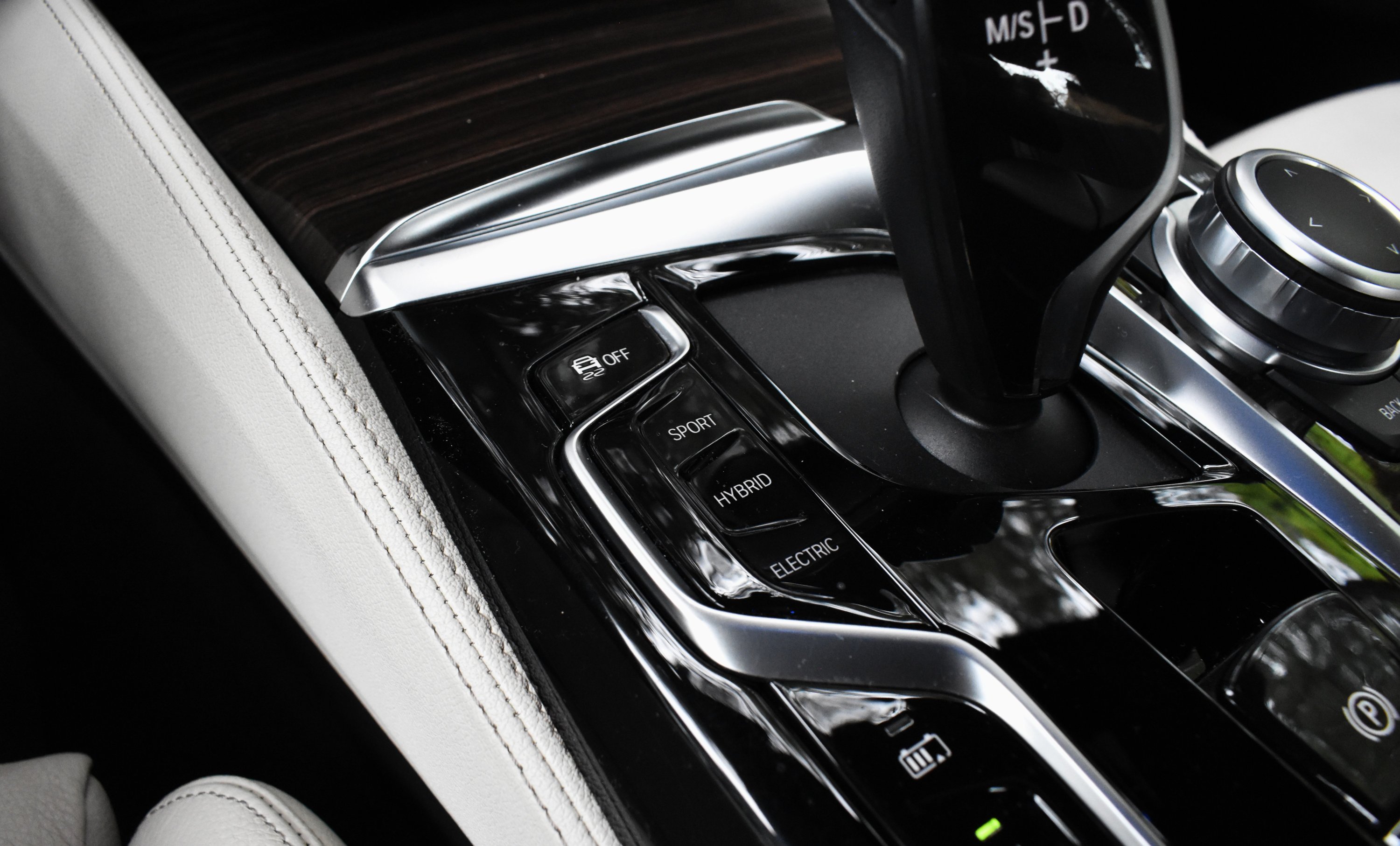 Bmw 530 2021 e-M PACKET-OΡΟΦΗ-CARBON SCHWARTZ-PLUG IN HYBRID — 37