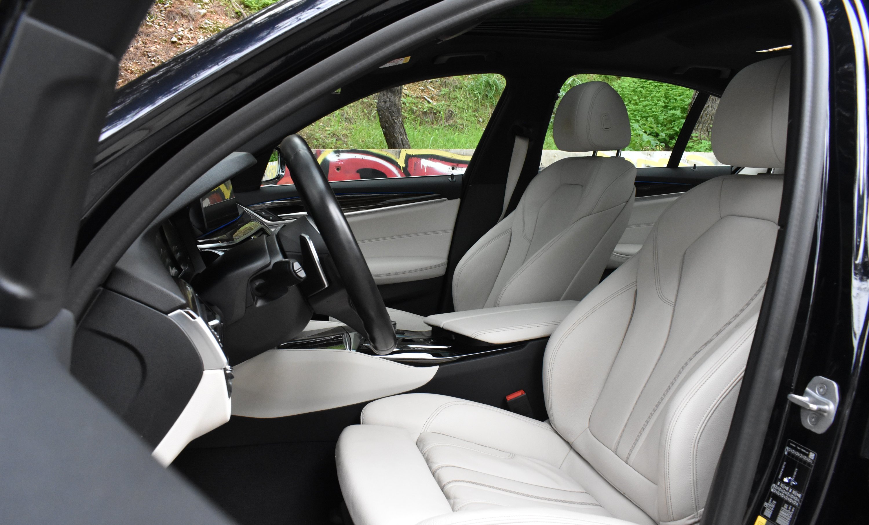 Bmw 530 2021 e-M PACKET-OΡΟΦΗ-CARBON SCHWARTZ-PLUG IN HYBRID — 14