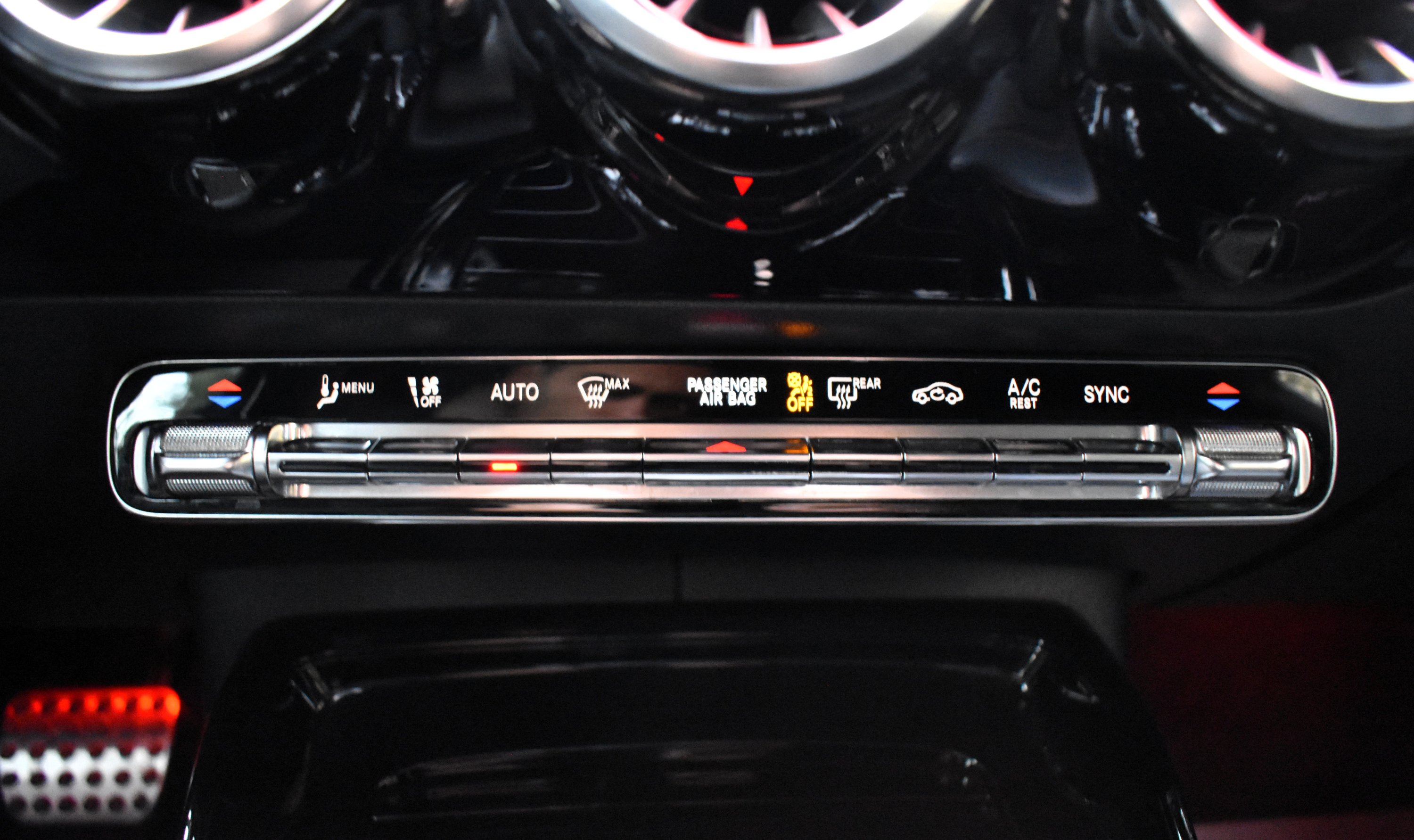 Mercedes-Benz CLA 35 AMG 2020 4 MATIC-DCT — 39