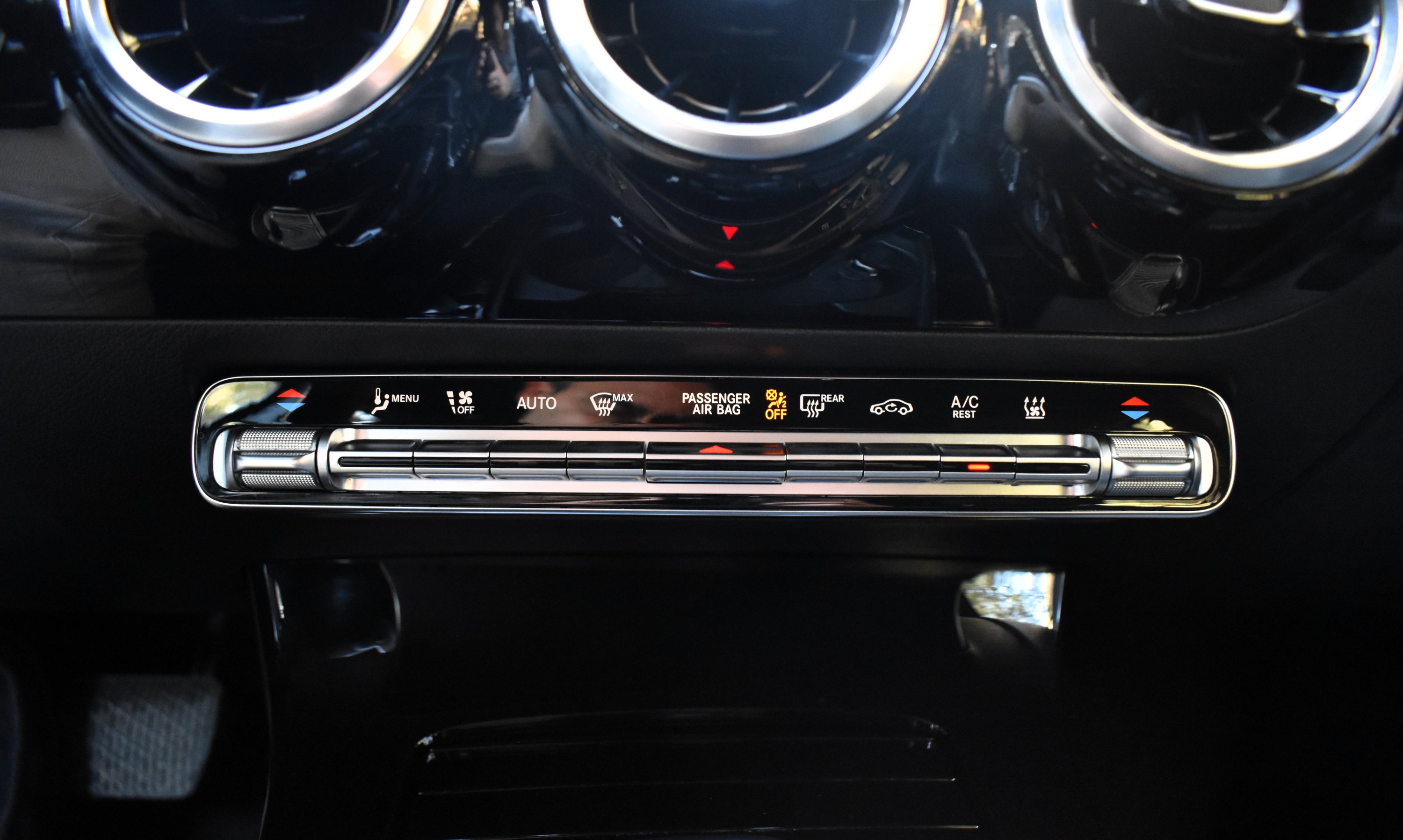 Mercedes-Benz A 250 2022 e-PLUG IN HYBRID-PROGRESSIVE-8 G DCT - Car.gr — 32