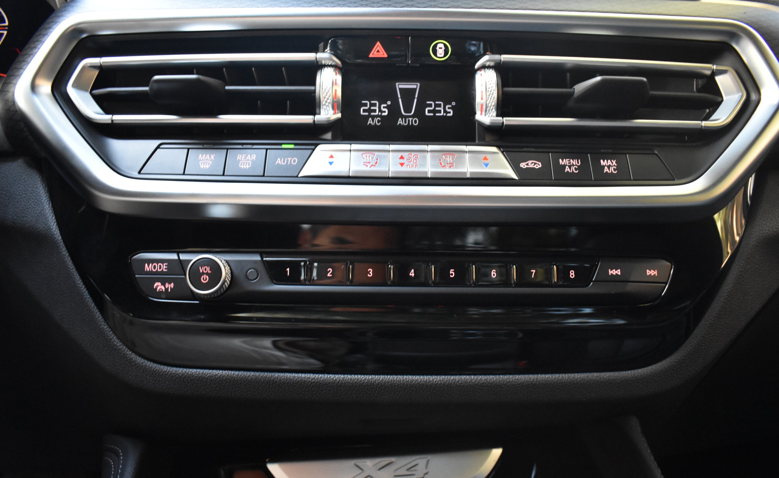 Bmw X4 2023 20d-M PACKET-X DRIVE(4X4)-PANORAMA-SHADOW LINE — 35