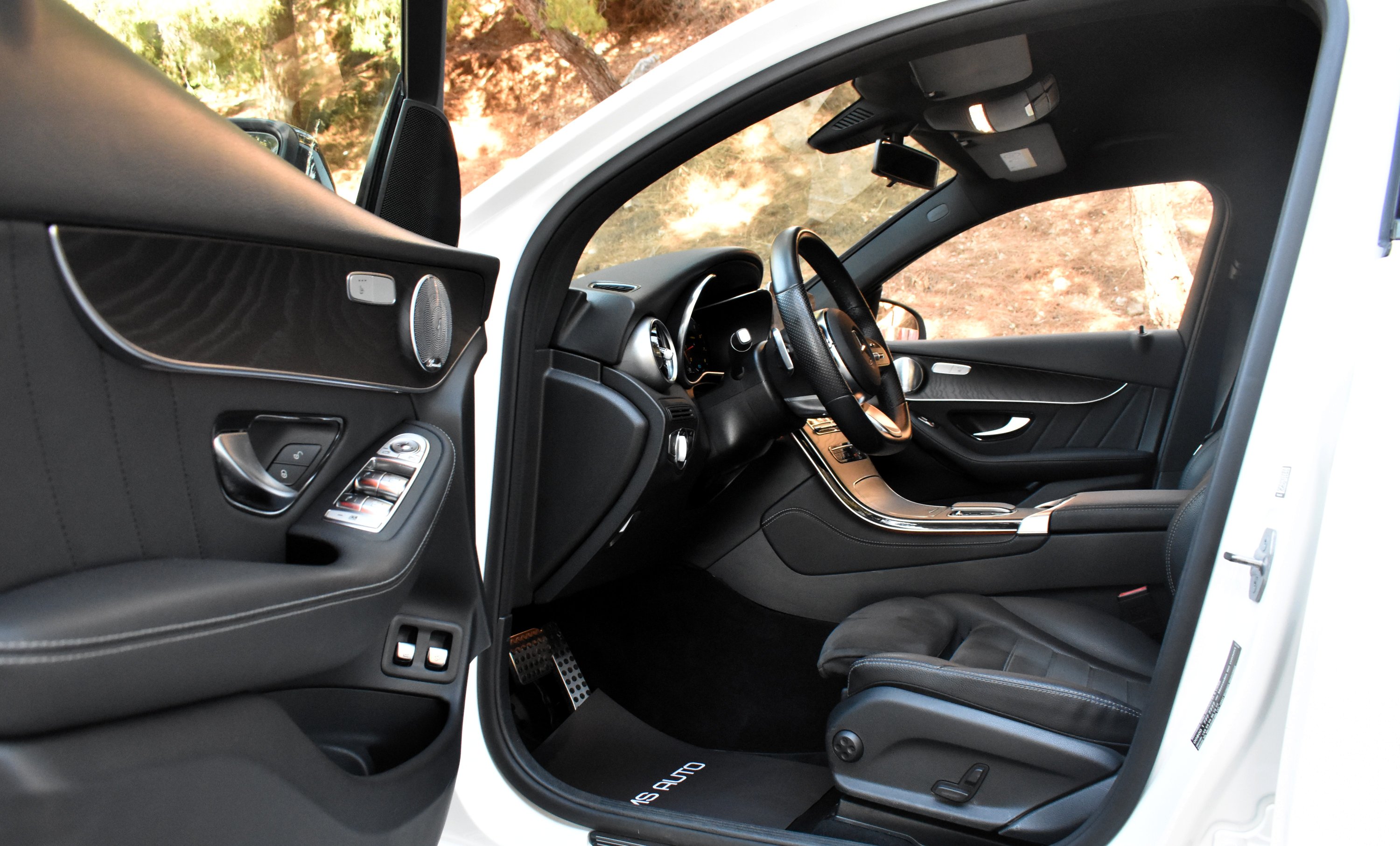 Mercedes-Benz GLC 200 2019 COUPE-AMG PACKET-4 MATIC-BURMESTER SOUND-MILD HYBRID — 12