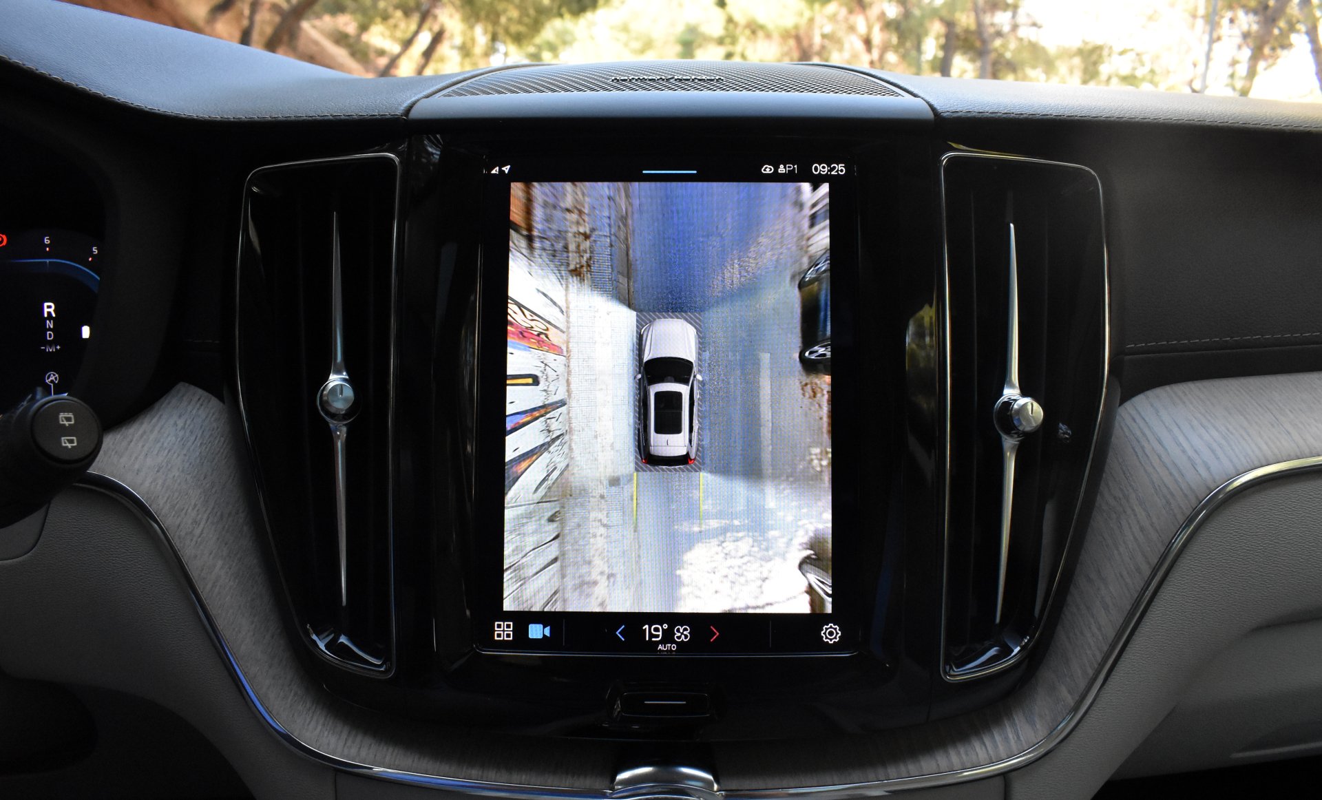 Volvo XC 60 2022 Β5-INSCRIPTION-PANORAMA-HYBRID-AWD(4X4)-235hp — 23
