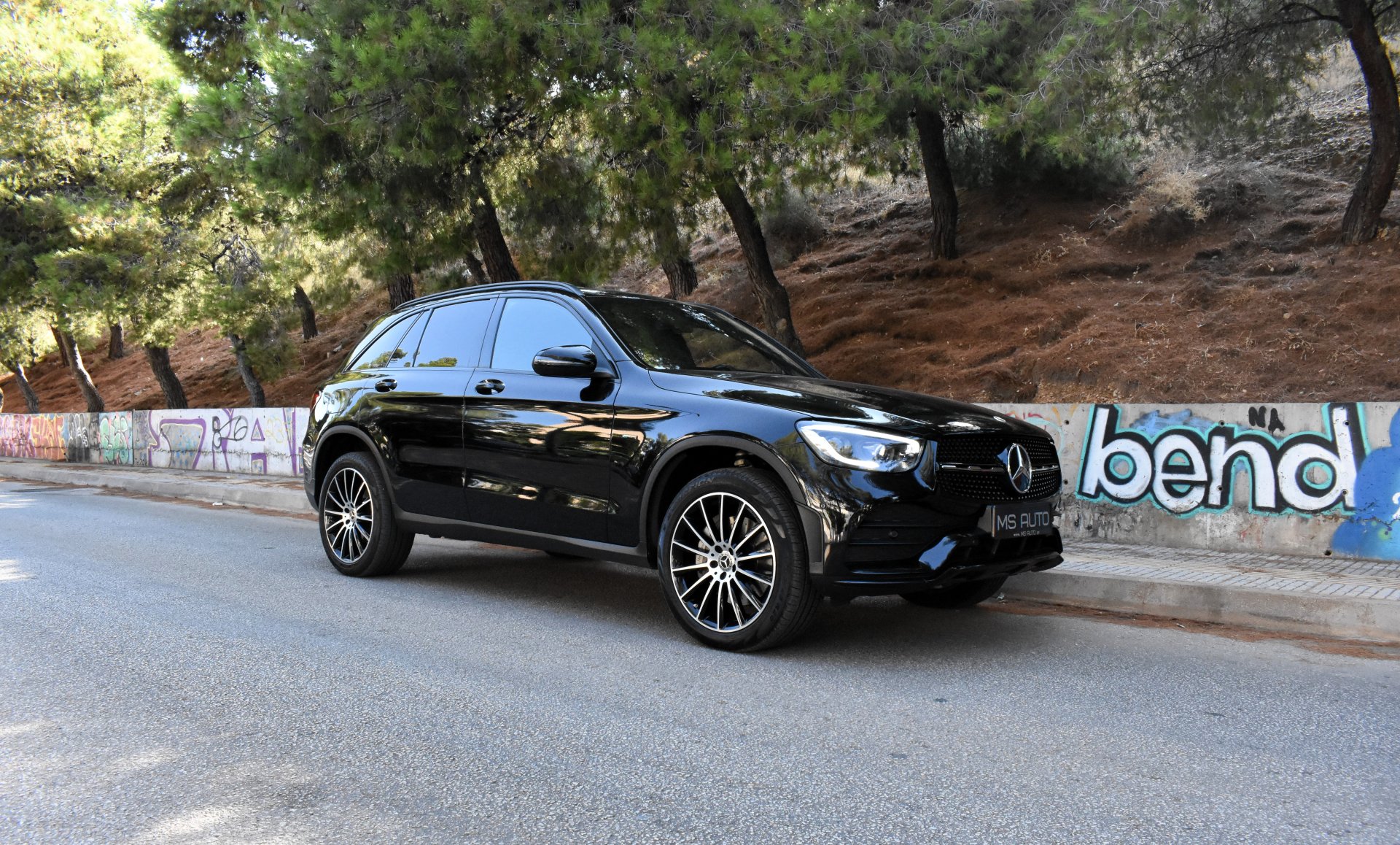 Mercedes-Benz GLC 300 2021 de-AMG PACKET-4MATIC-9G-NIGHT PACKET — 21