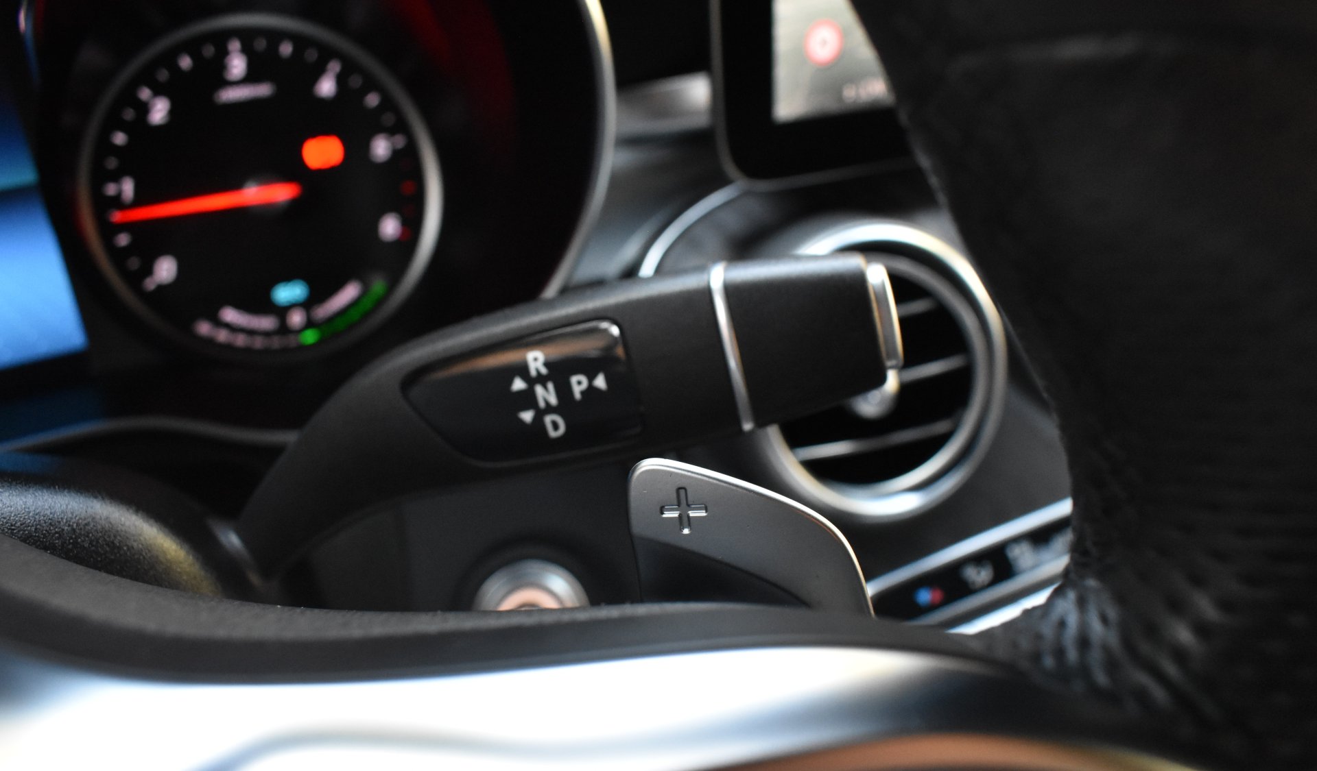 Mercedes-Benz GLC 300 2021 de-AMG PACKET-4MATIC-9G-NIGHT PACKET — 37