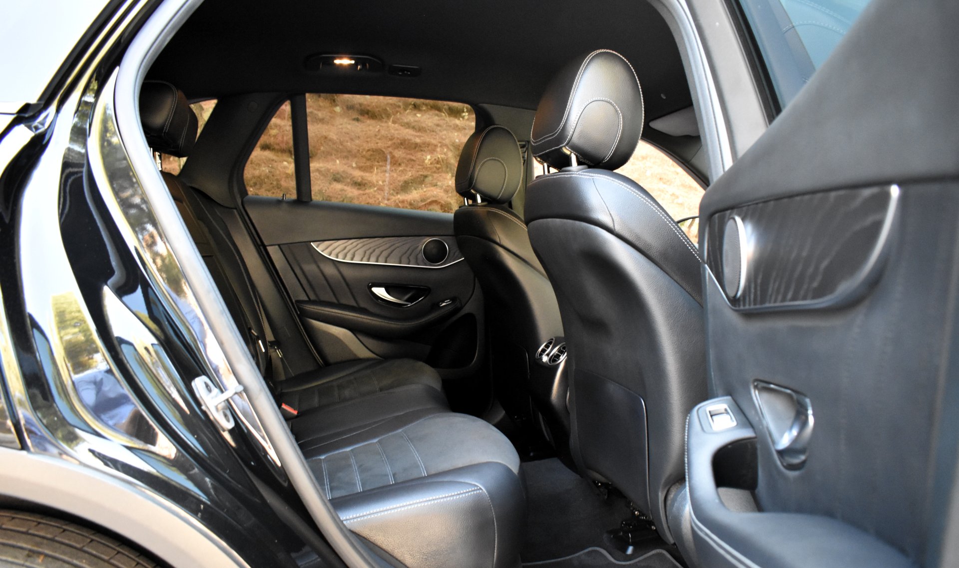 Mercedes-Benz GLC 300 2021 de-AMG PACKET-4MATIC-9G-NIGHT PACKET — 27