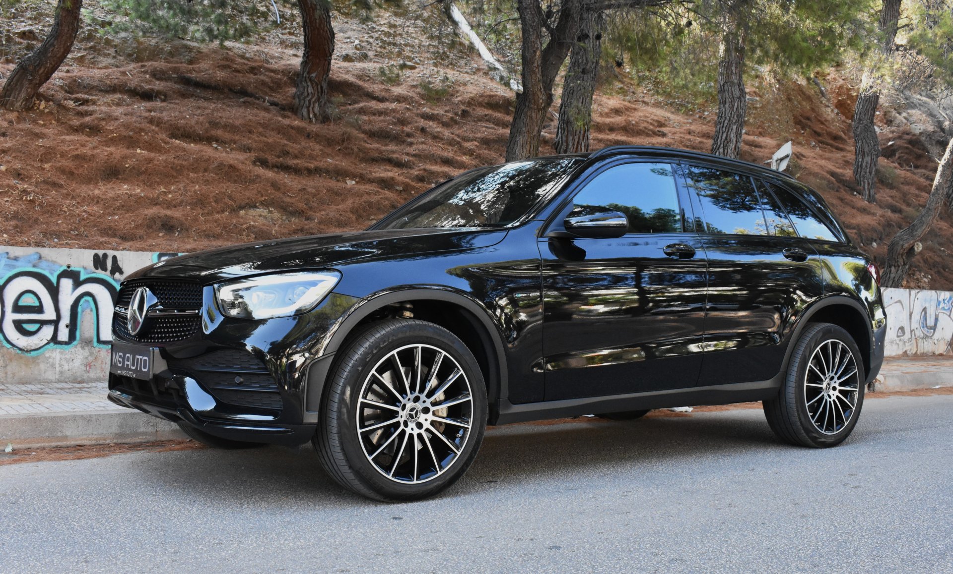 Mercedes-Benz GLC 300 2021 de-AMG PACKET-4MATIC-9G-NIGHT PACKET