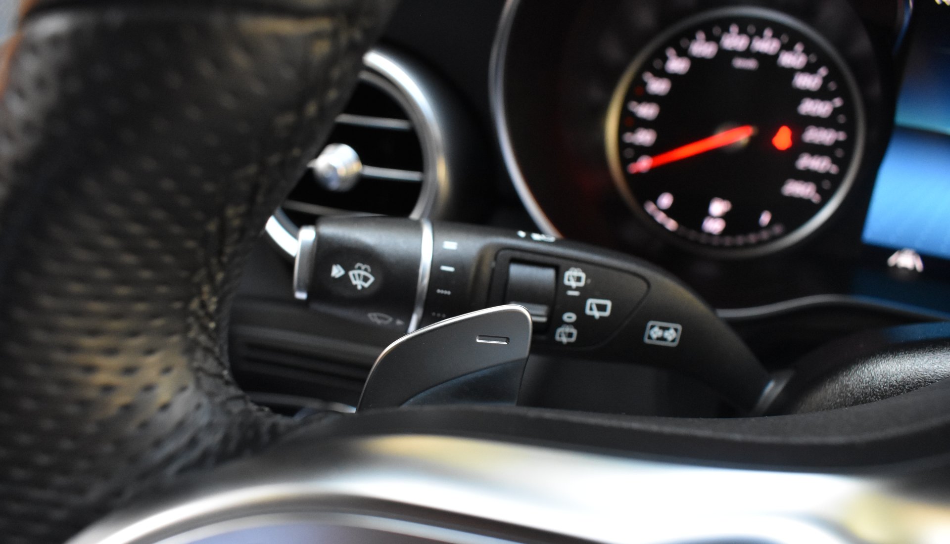 Mercedes-Benz GLC 300 2021 de-AMG PACKET-4MATIC-9G-NIGHT PACKET — 38