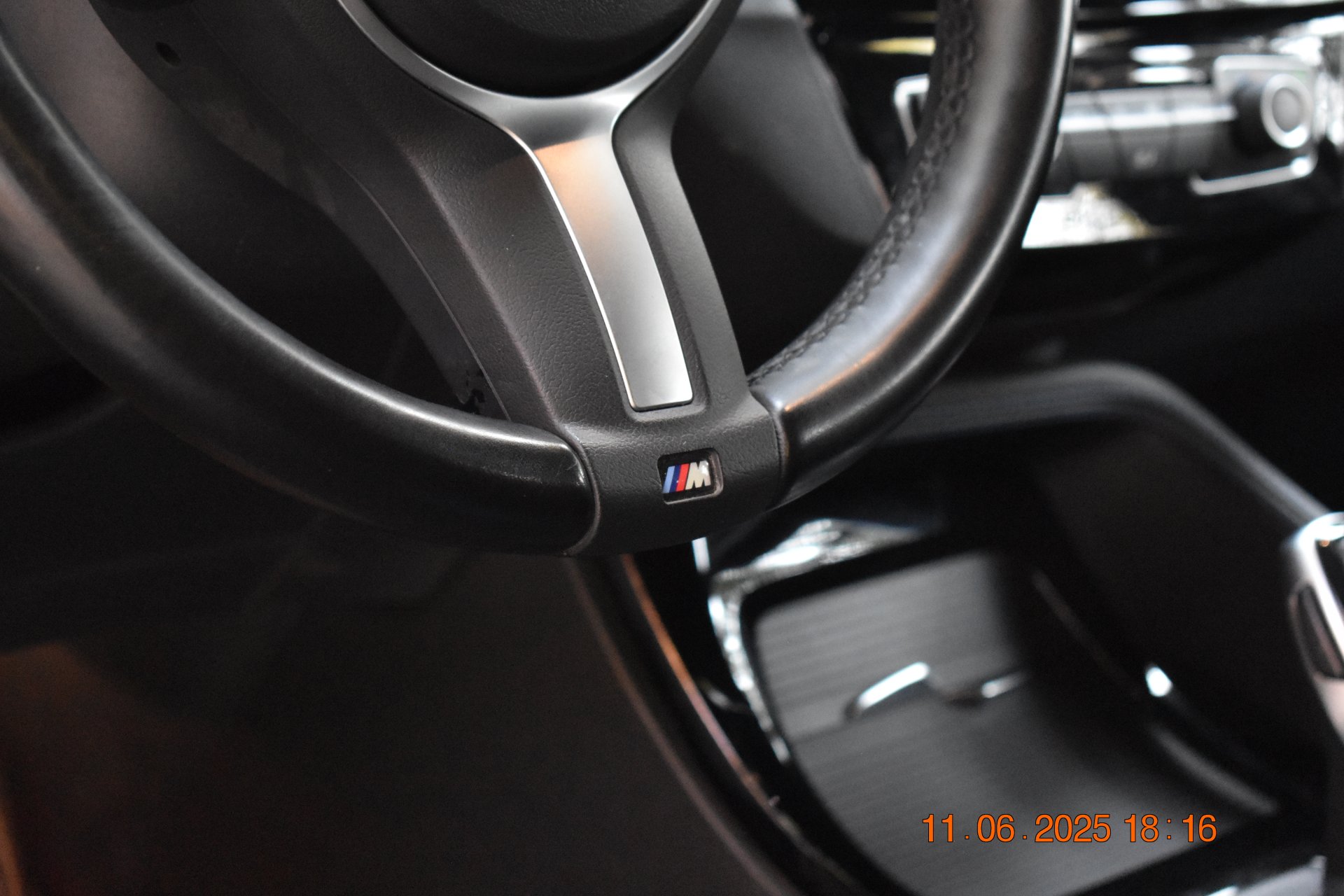 Bmw X2 2022 M PACKET-S DRIVE-18i — 18