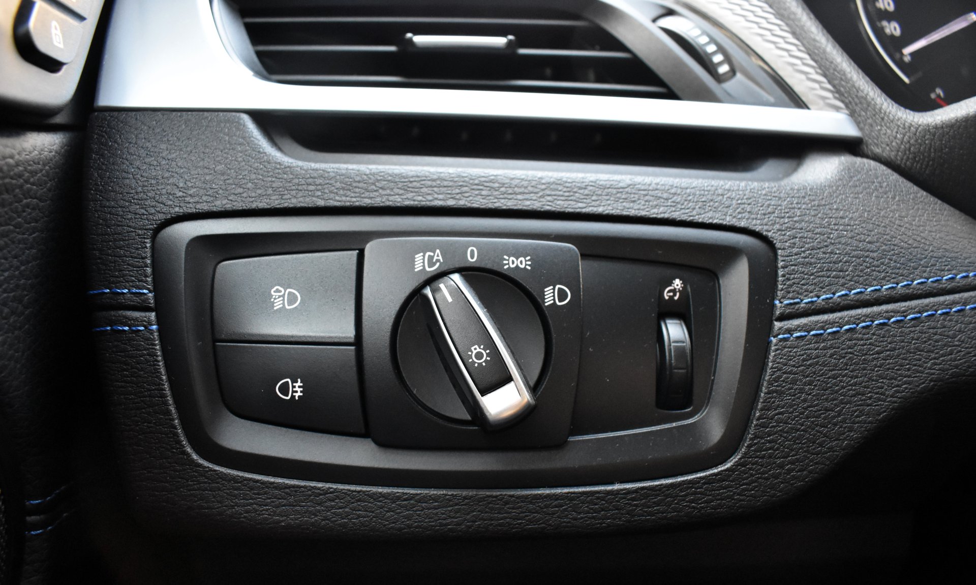 Bmw X2 2022 M PACKET-S DRIVE-18i — 35