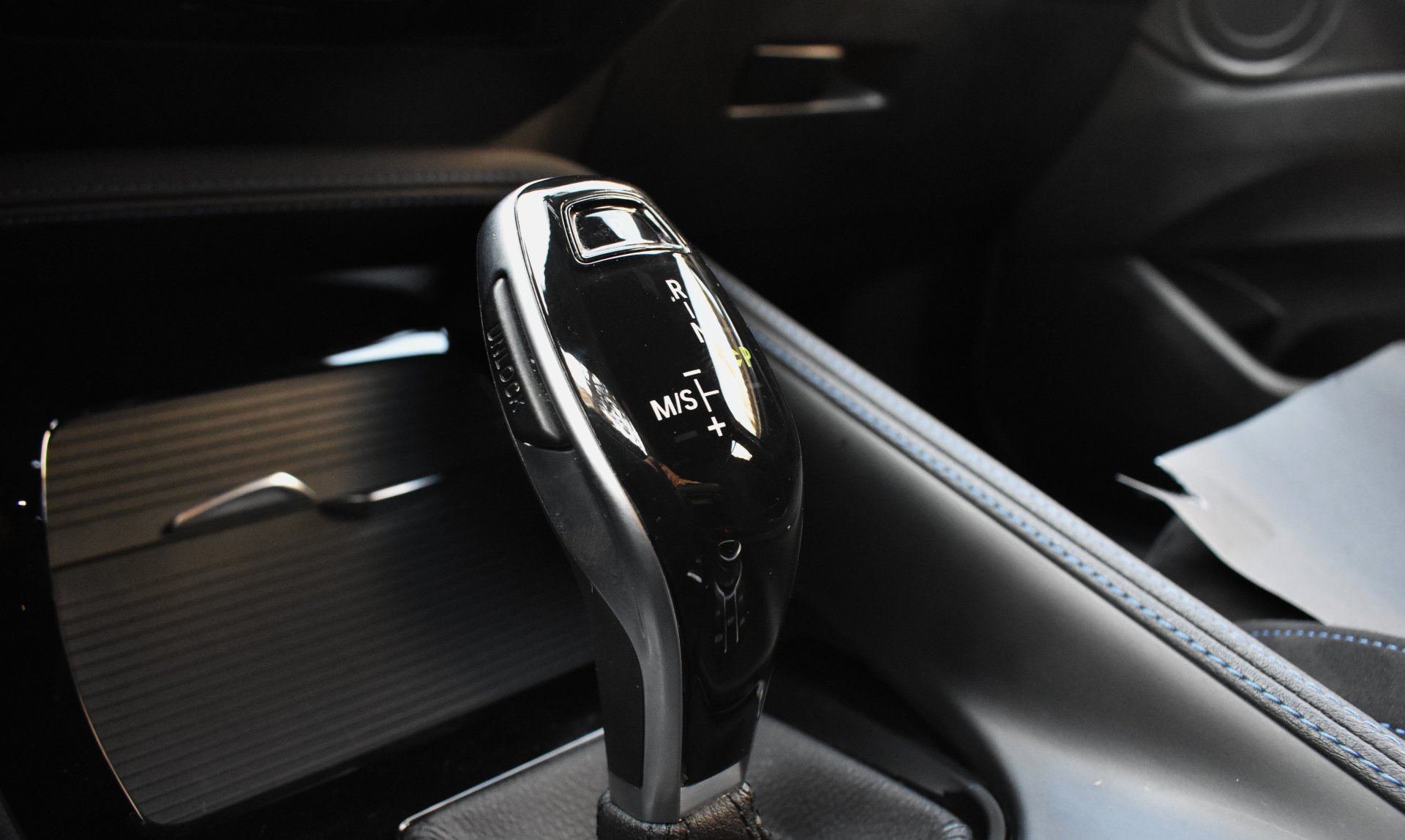 Bmw X2 2022 M PACKET-S DRIVE-18i — 40
