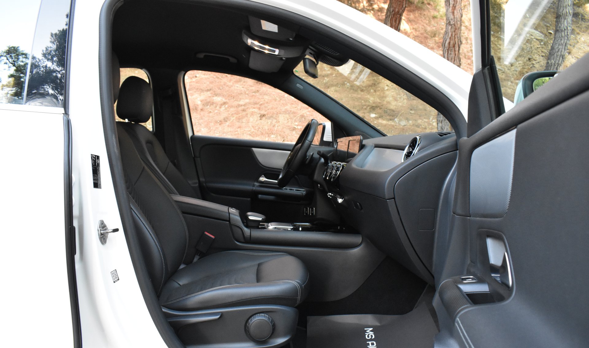 Mercedes-Benz GLA 250 2022 E-PROGRESSIVE 8G-DCT-EQ POWER — 35