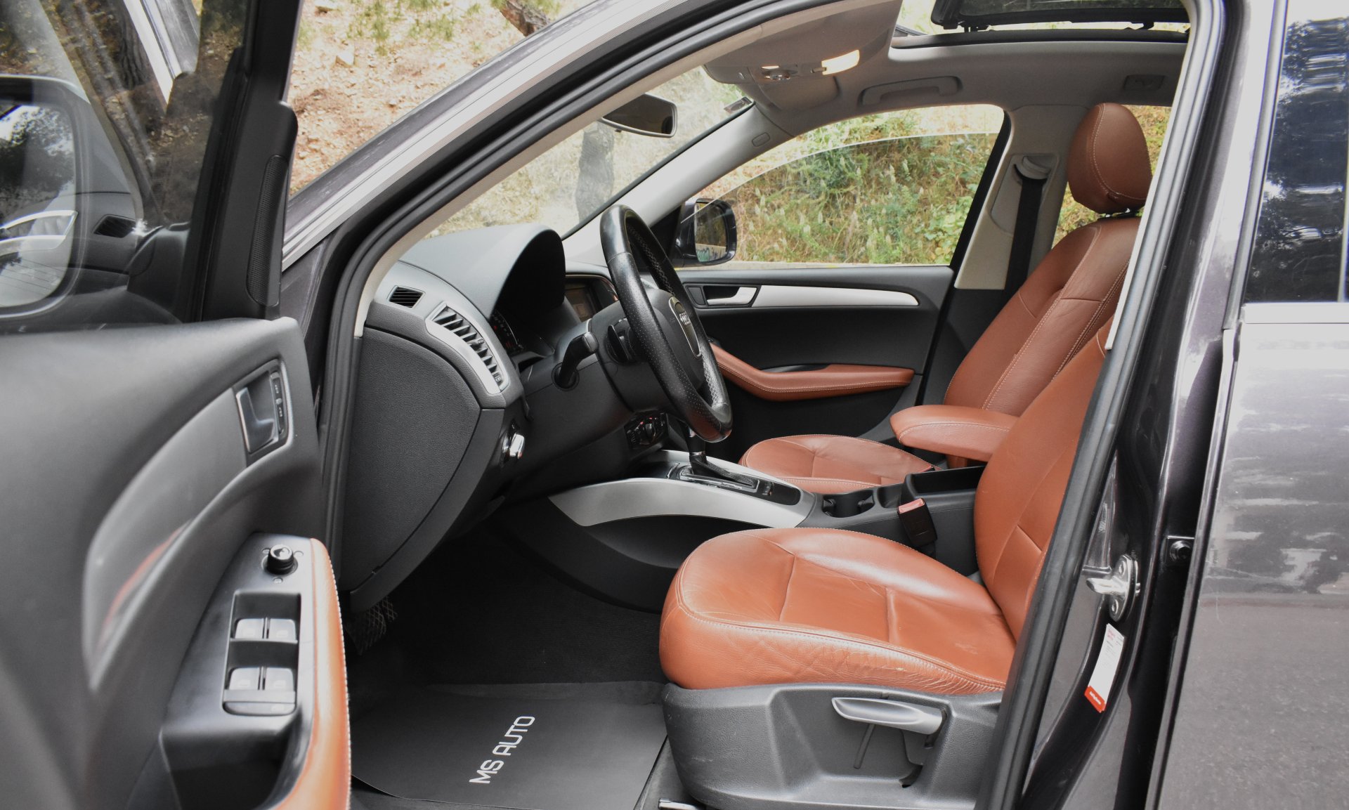 Audi Q5 2.0 TFSI Quattro SUNROOF — 8