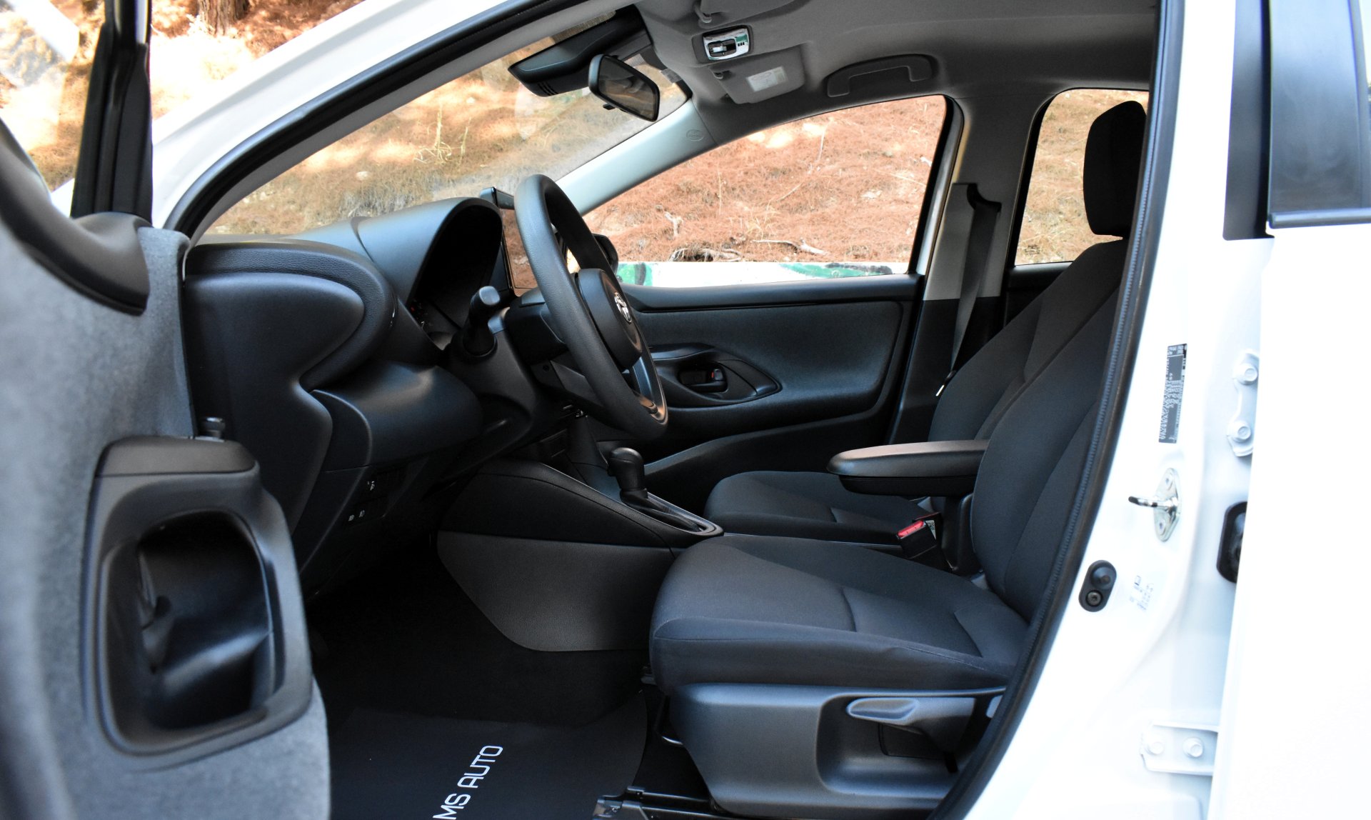 Toyota Yaris 2022 BUSINESS-1.5-HYBRID-HDF — 13