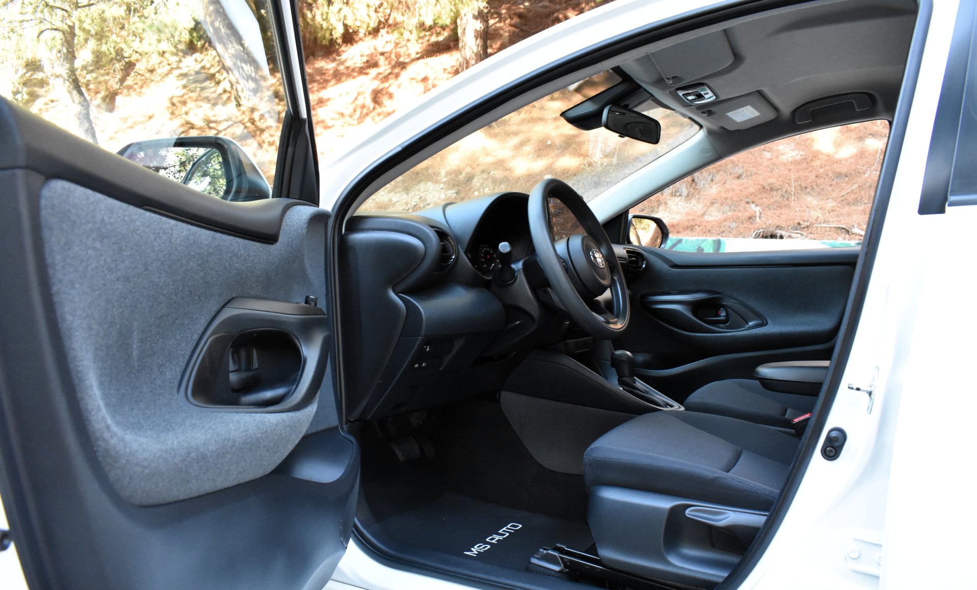 Toyota Yaris 2022 BUSINESS-1.5-HYBRID-HDF — 12