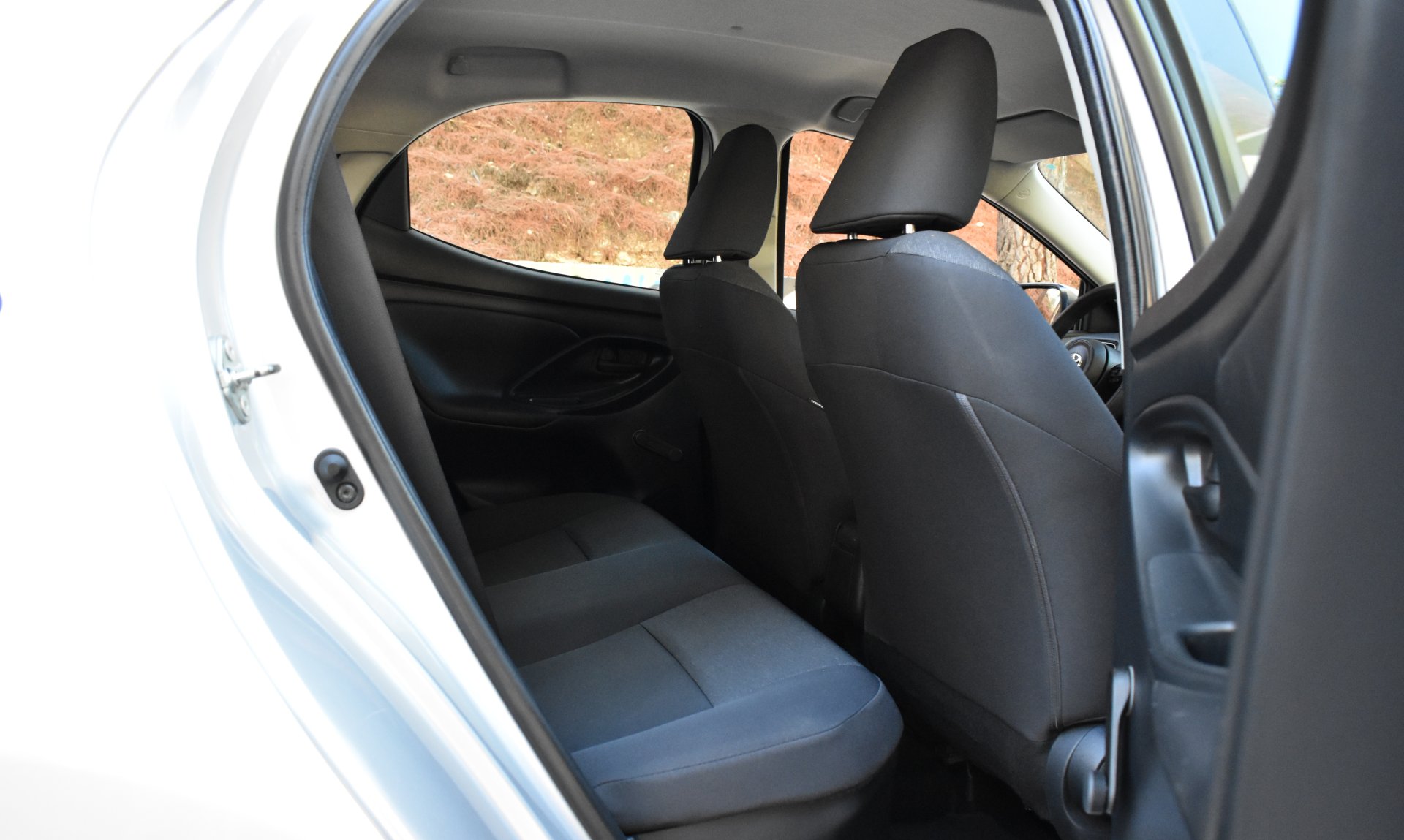 Toyota Yaris 2022 BUSINESS-1.5-HYBRID-HDF — 18