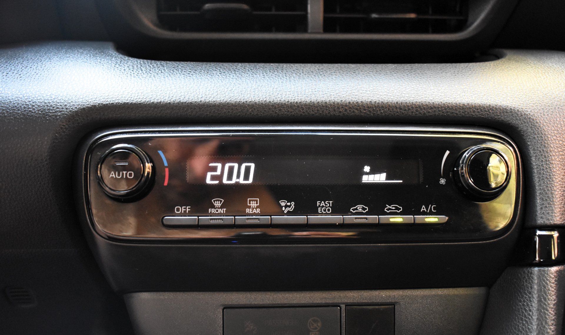 Toyota Yaris 2022 BUSINESS-1.5-HYBRID-HDF — 25